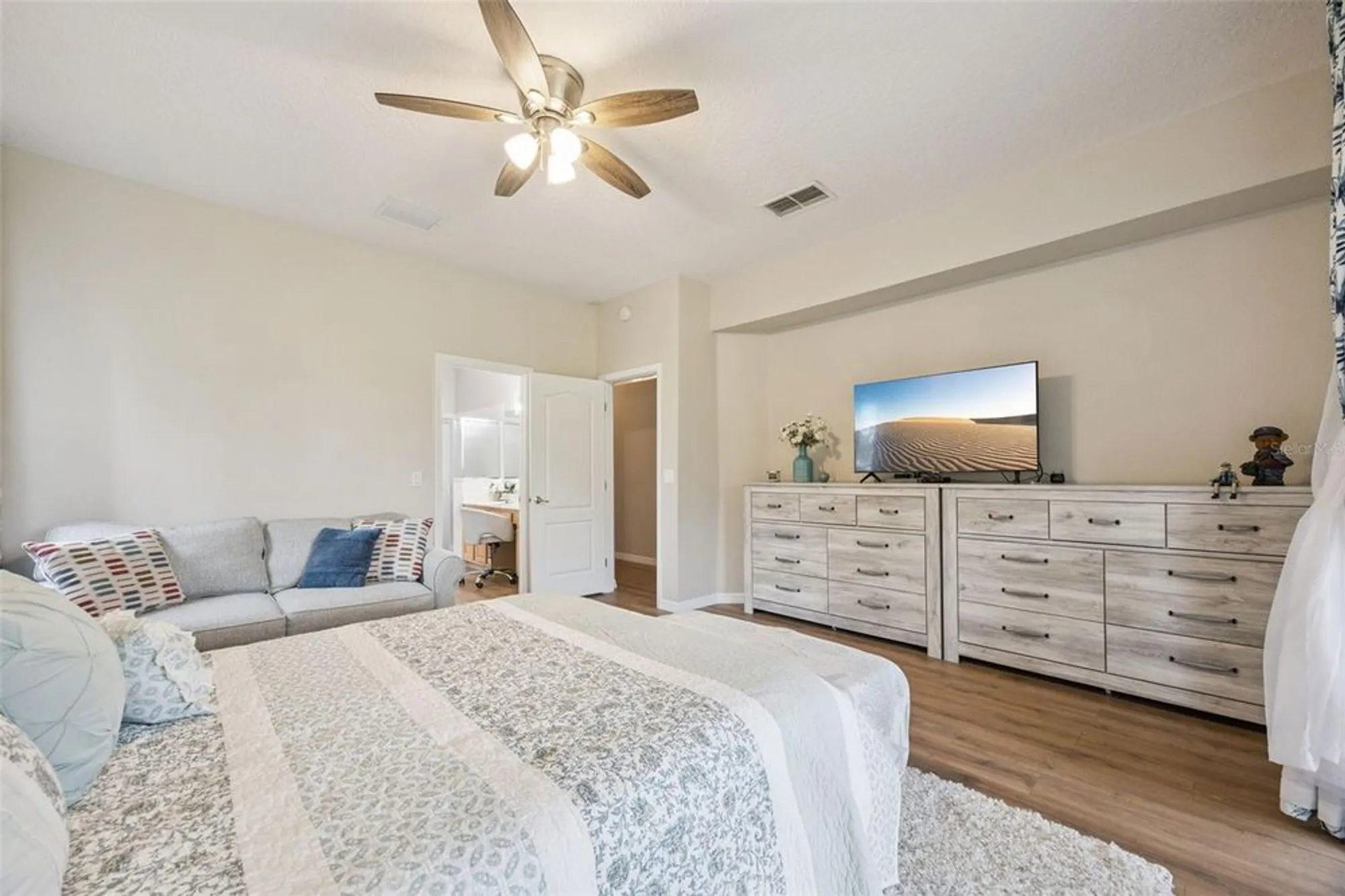 Property Slideshow image 35 of 95 | 2289 twickingham ct, Clermont, FL, 34711