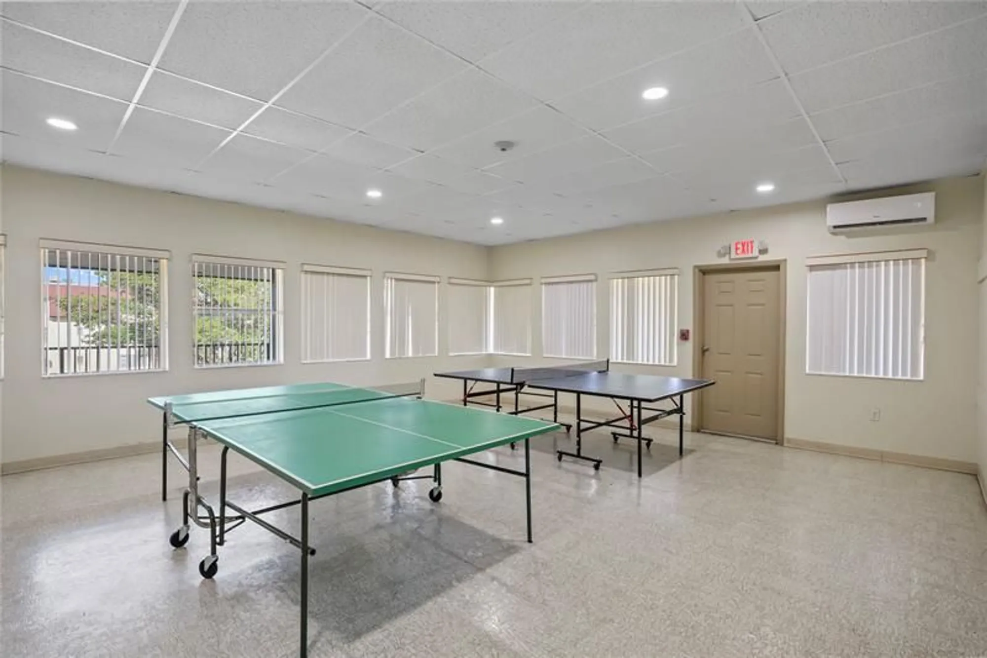 Property Slideshow image 38 of 43 | 3001 nw 46th ave 404, Lauderdale Lakes, FL, 33313