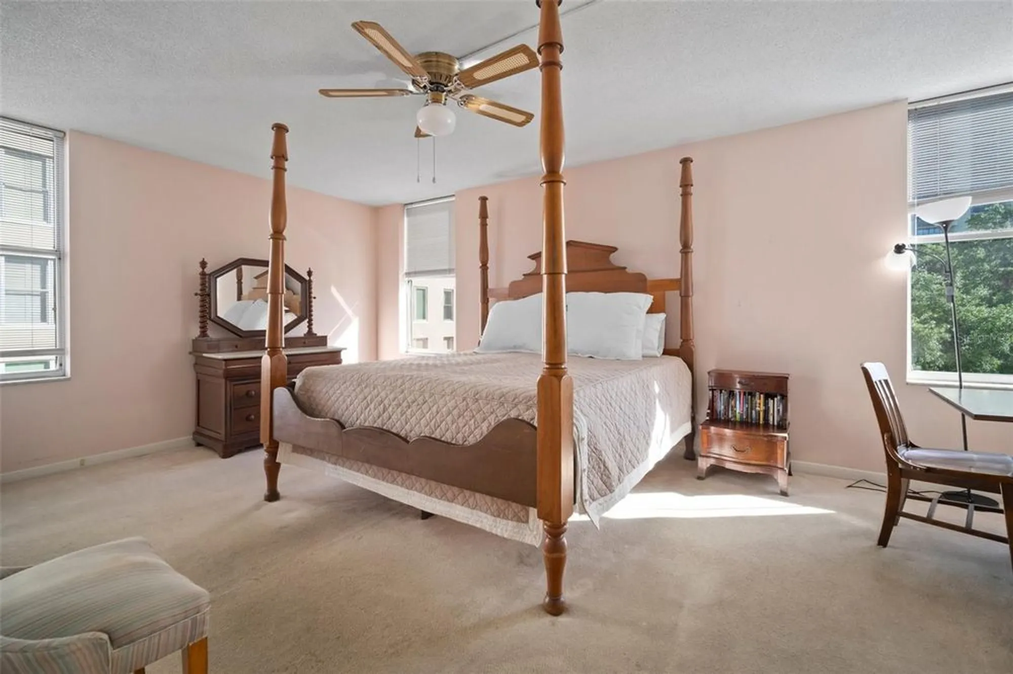 Property Slideshow image 12 of 25 | 2405 s ardson pl 303a, Tampa, FL, 33629