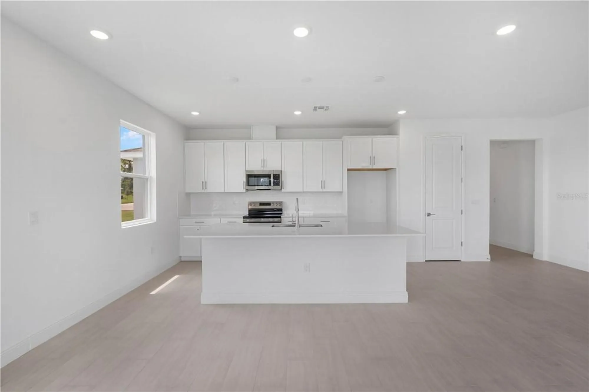 Property Slideshow image 12 of 45 | 9156 players dr, Weeki Wachee, FL, 34613