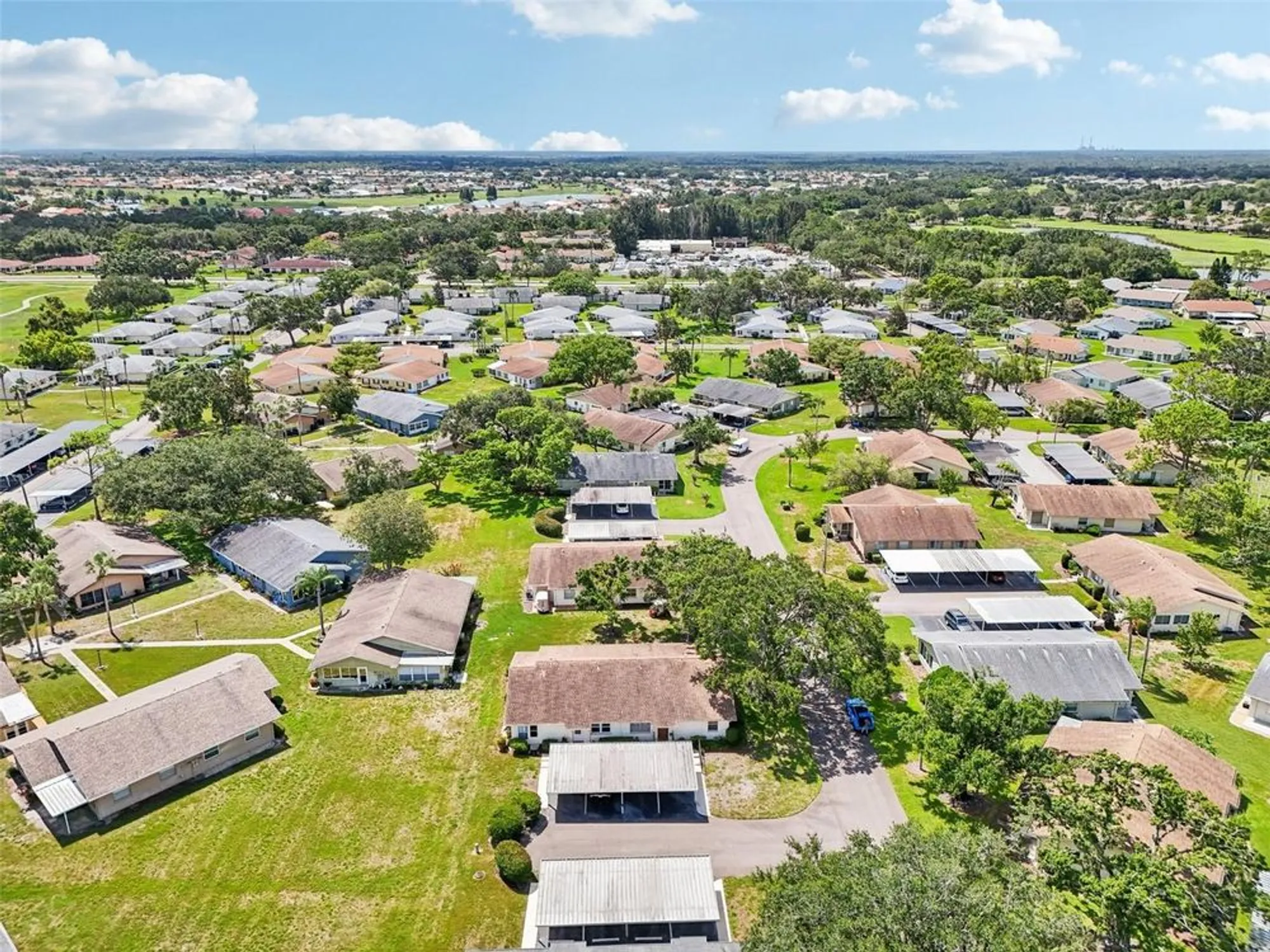 Property Slideshow image 25 of 51 | 2208 grenadier dr, Sun City Center, FL, 33573
