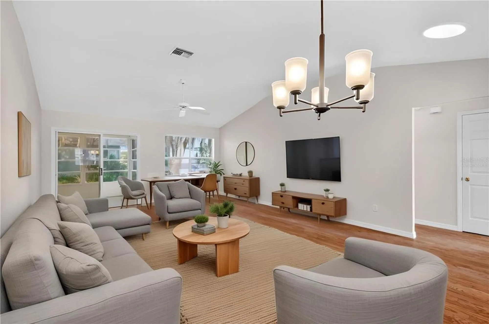 Property Slideshow image 17 of 40 | 604 juanita ct, The Villages, FL, 32159