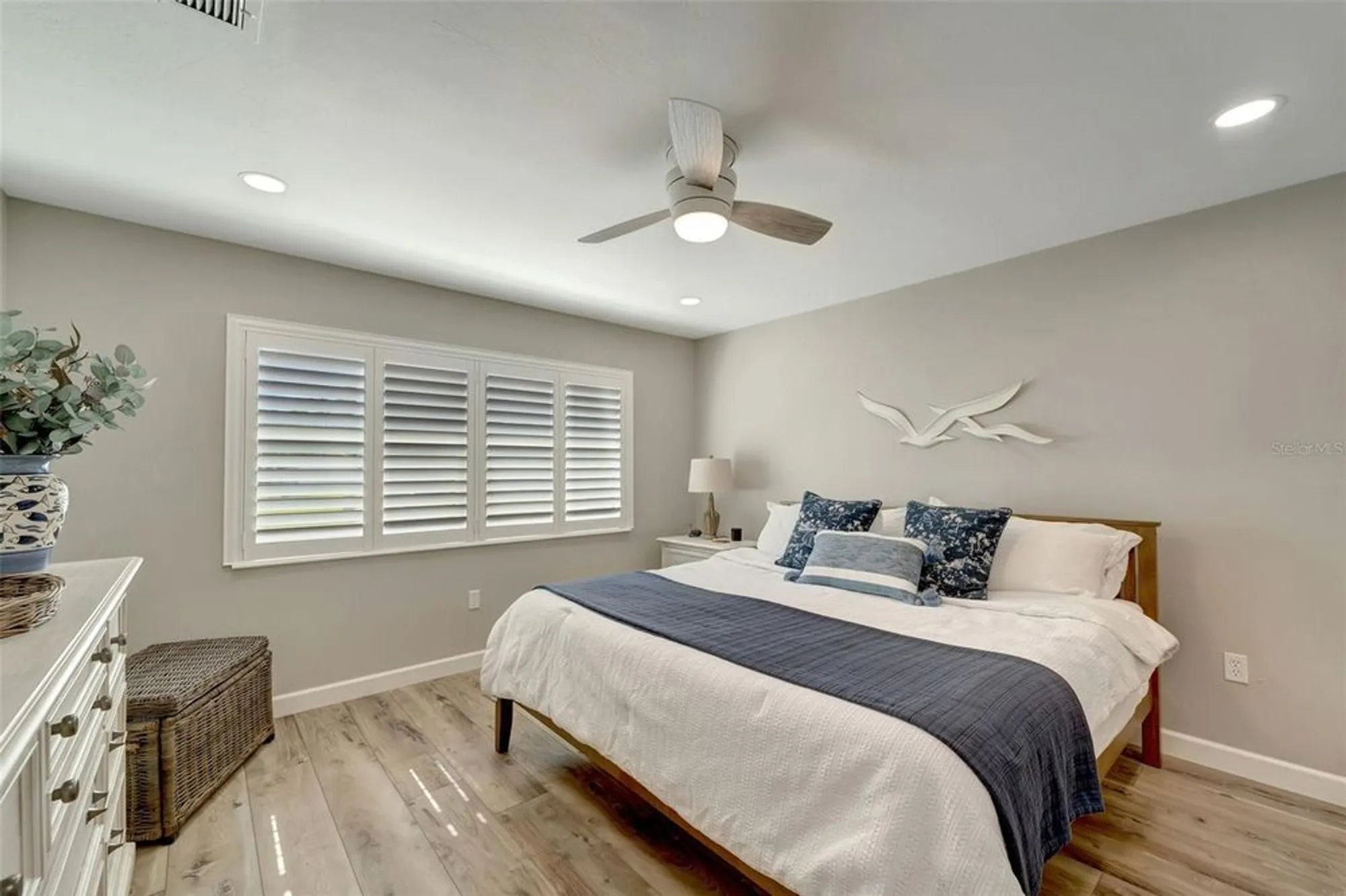Property Slideshow image 16 of 36 | 3546 auburn ct 240, Sarasota, FL, 34231