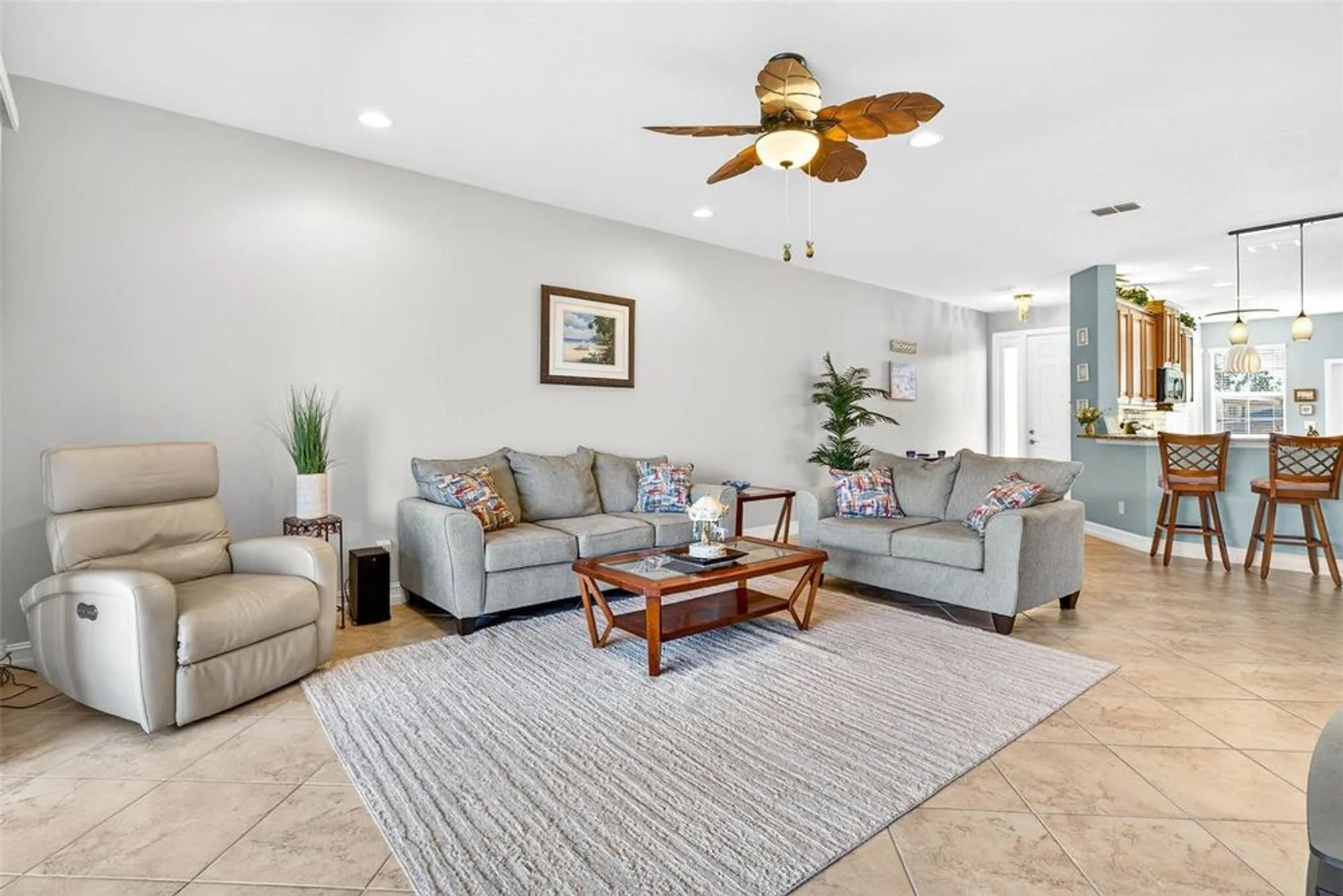 Property Slideshow image 10 of 64 | 15652 aurora lake cir, Wimauma, FL, 33598