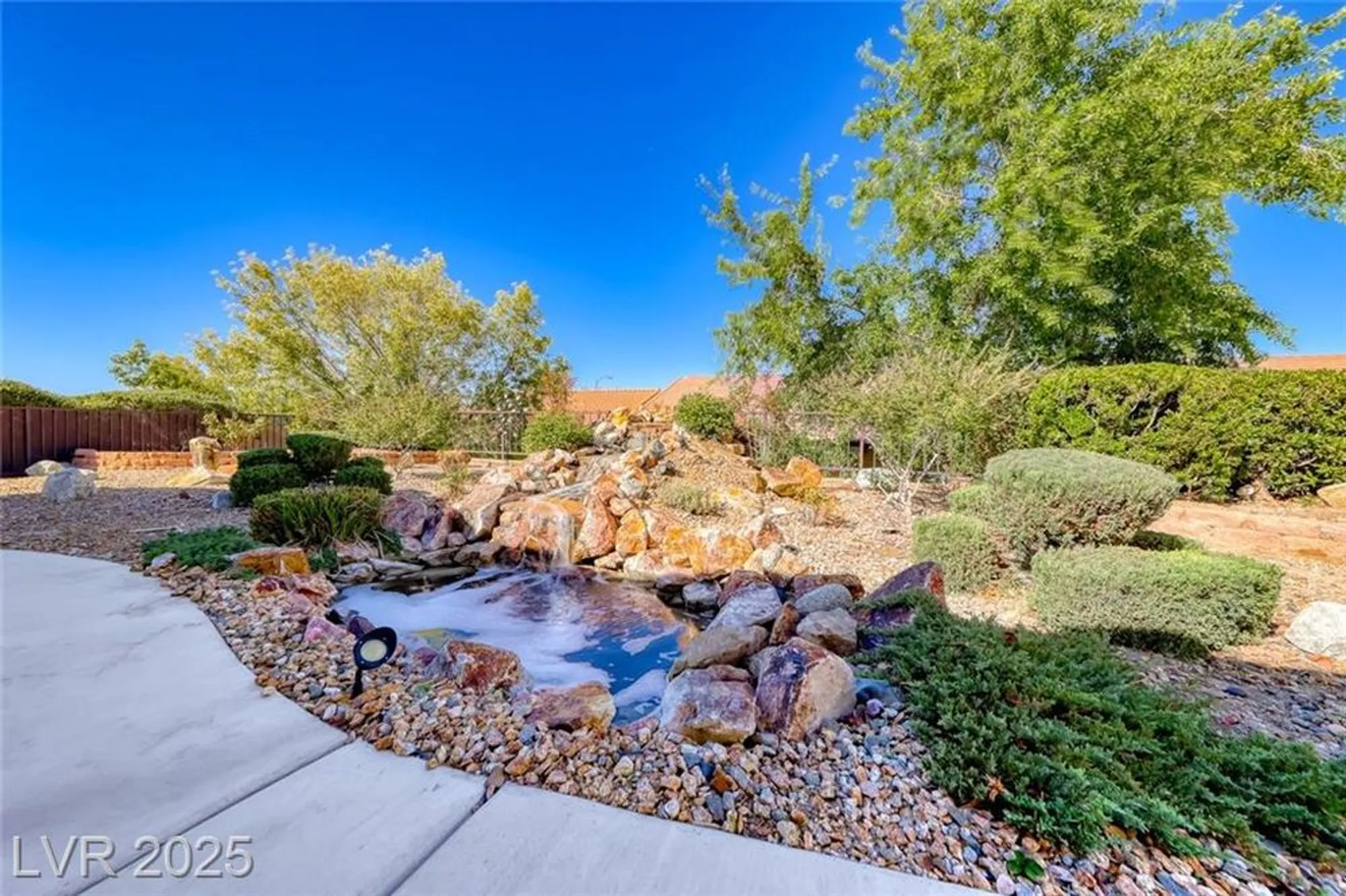 Property Slideshow image 33 of 51 | 2404 anderson park dr, Henderson, NV, 89044