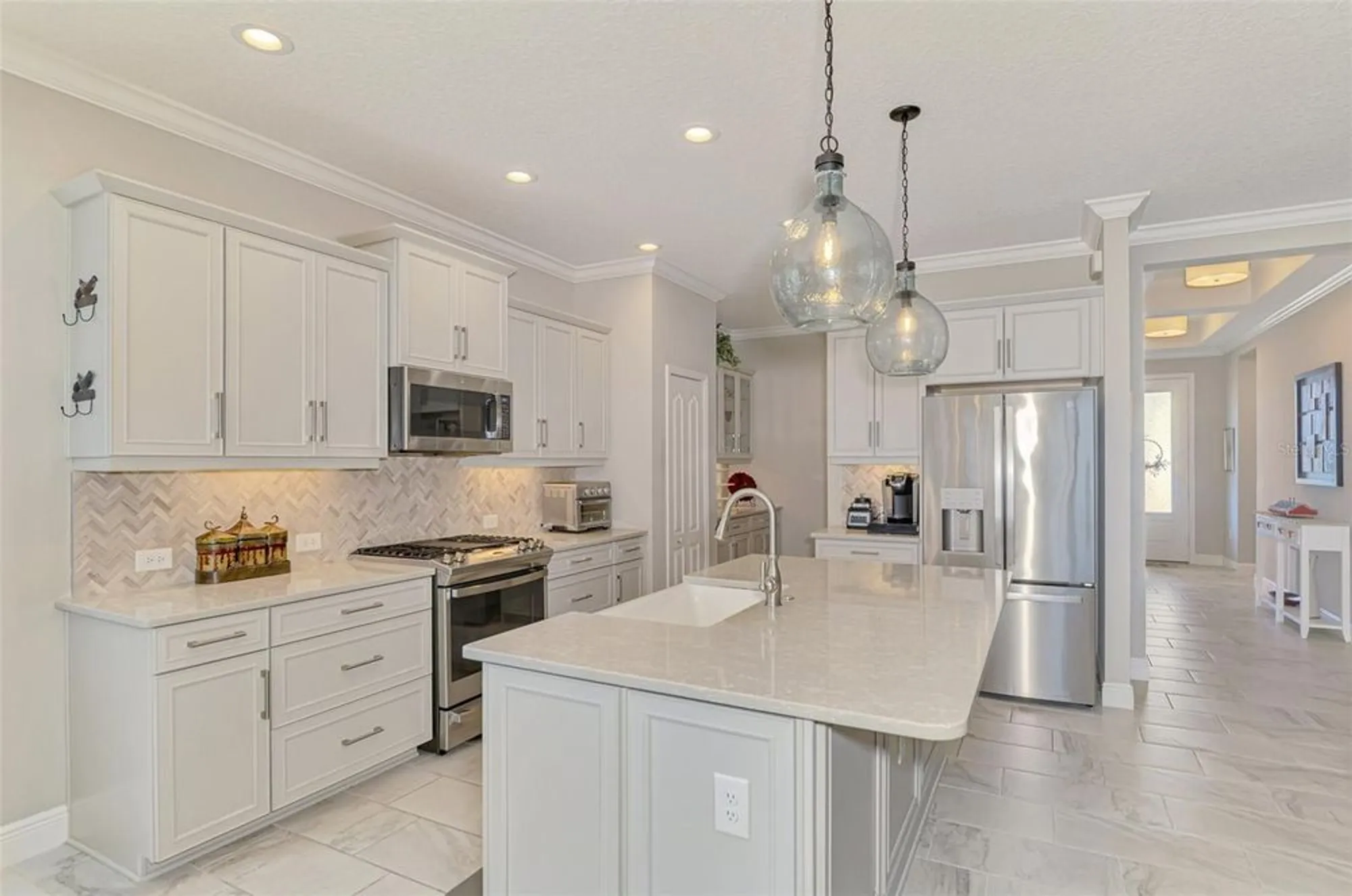 Property Slideshow image 22 of 73 | 26813 weiskopf dr, Englewood, FL, 34223