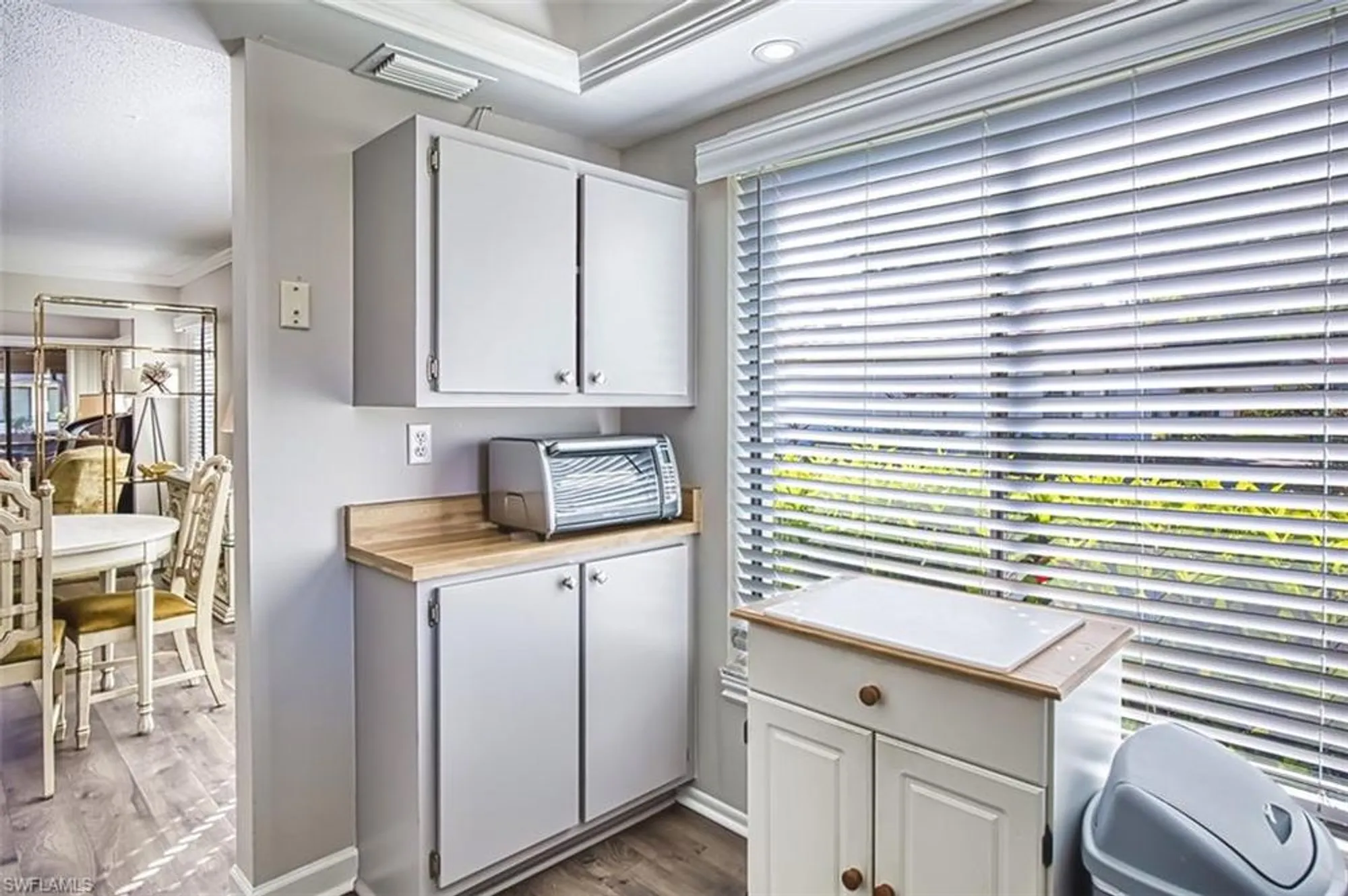 Property Slideshow image 4 of 50 | 1844 pine glade cir, Fort Myers, FL, 33907