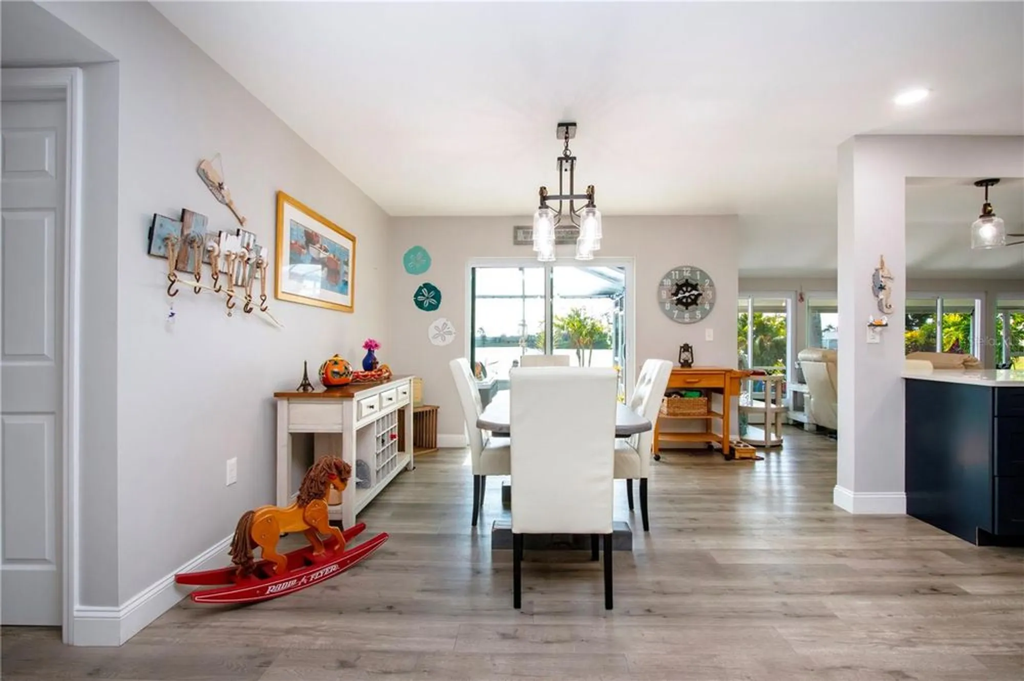 Property Slideshow image 18 of 100 | 1606 bunker hill dr, Sun City Center, FL, 33573