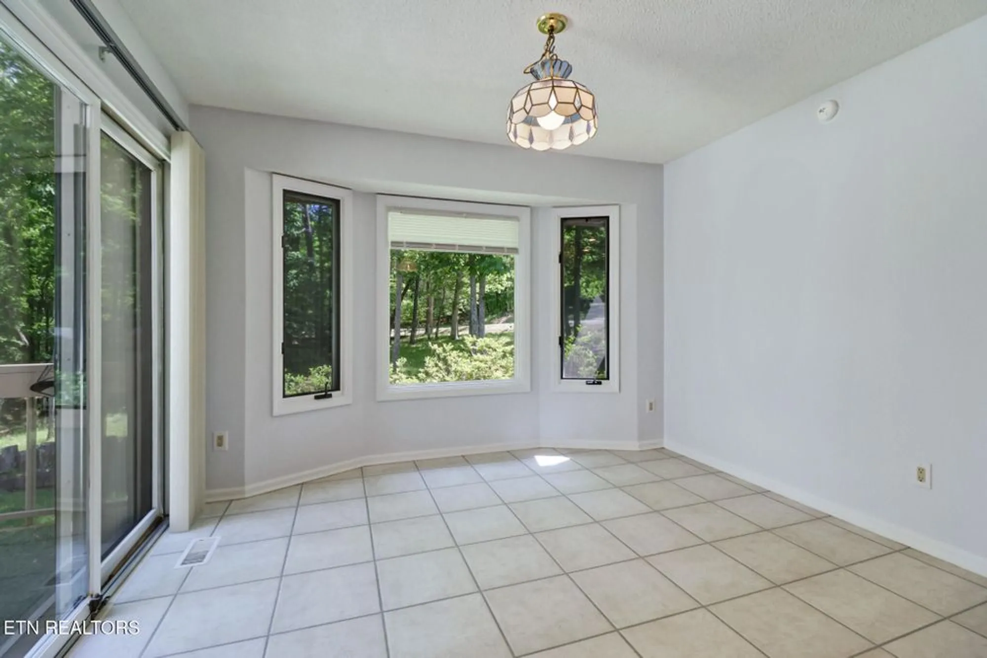 Property Slideshow image 21 of 45 | 116 rolling green dr, Crossville, TN, 38558