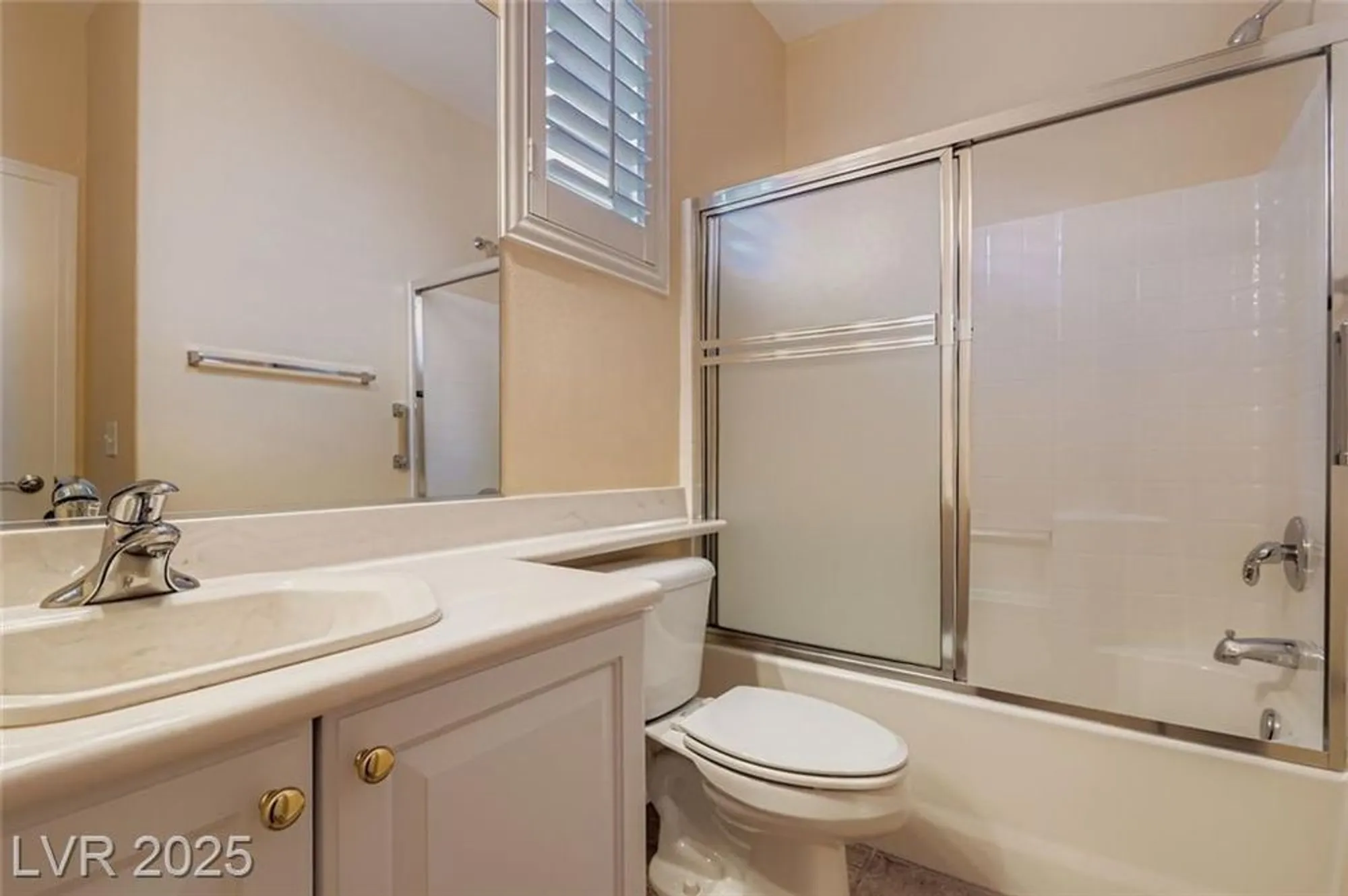 Property Slideshow image 19 of 37 | 10554 sopra ct, Las Vegas, NV, 89135