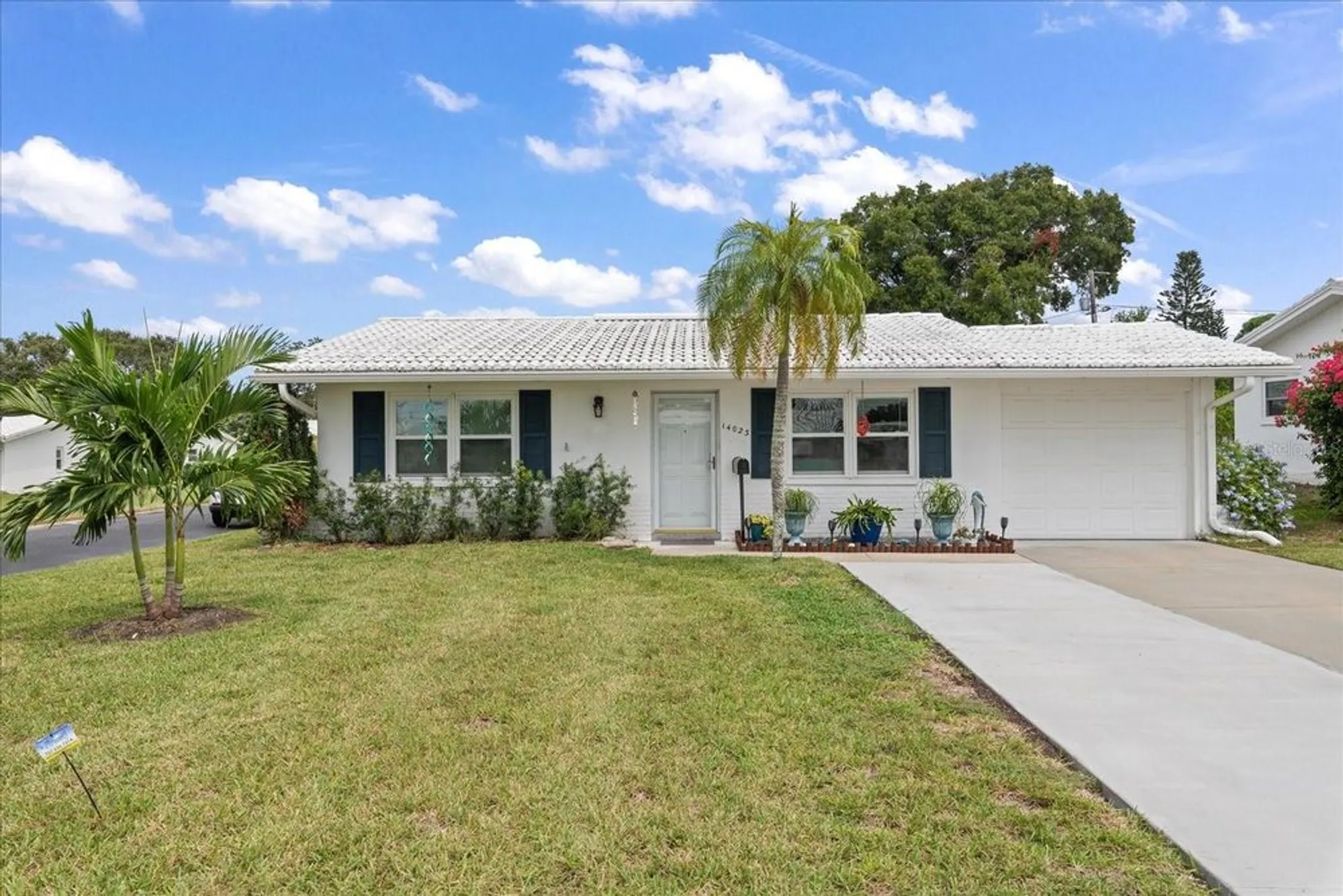 Property Slideshow image 1 of 44 | 14023 94th pl, Seminole, FL, 33776