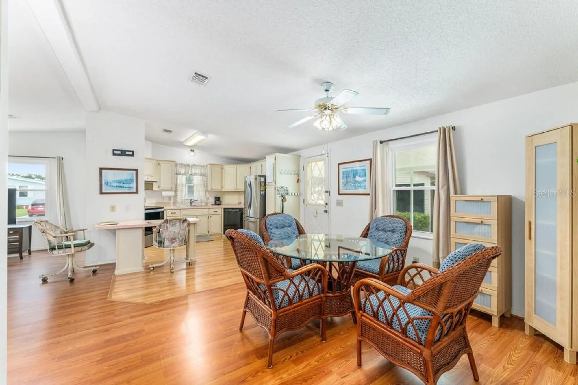 Property Slideshow image 14 of 21 | 1117 paradise dr, Lady Lake, FL, 32159