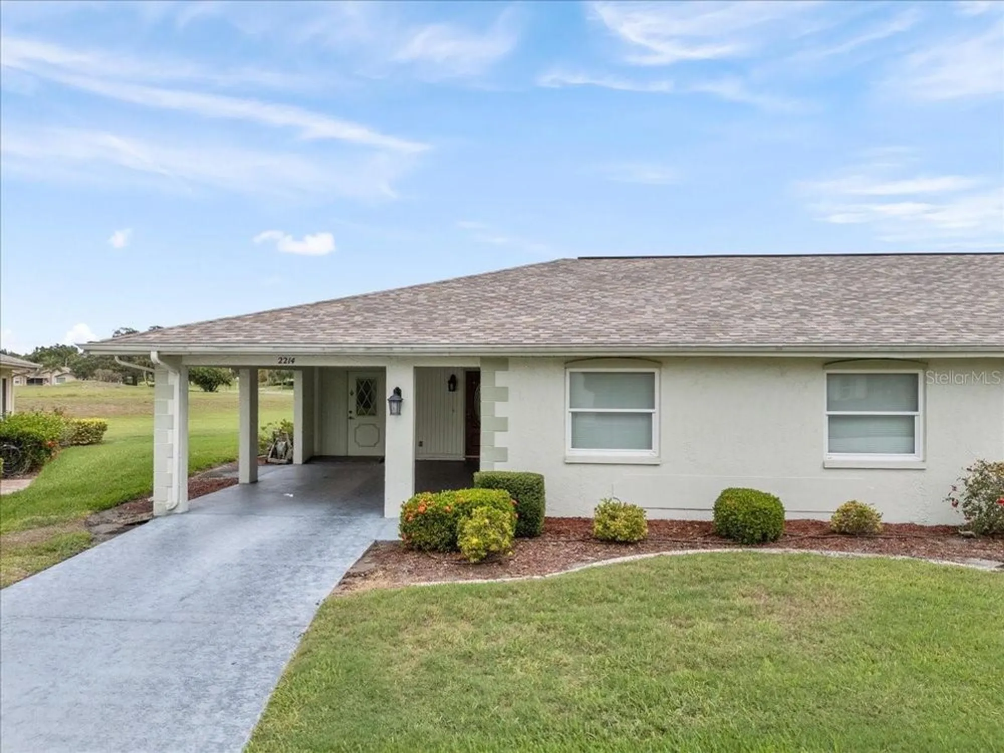 Property Slideshow image 2 of 34 | 2214 highclere cir # 6, Sun City Center, FL, 33573