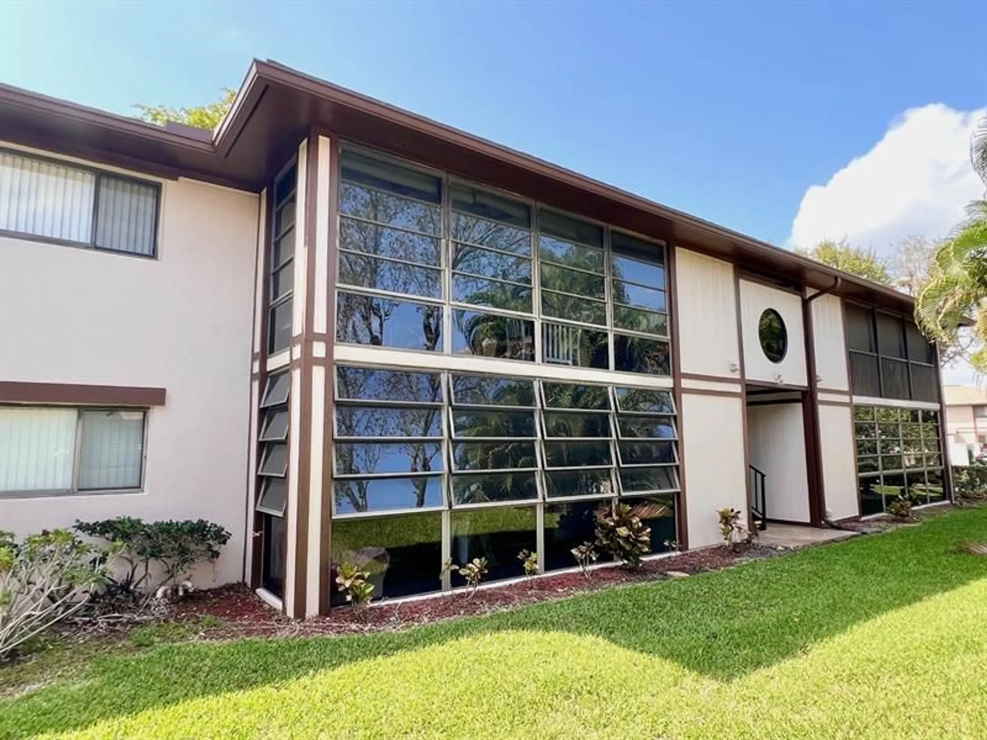 Property Slideshow image 32 of 51 | 9988 n belfort cir 111, Tamarac, FL, 33321