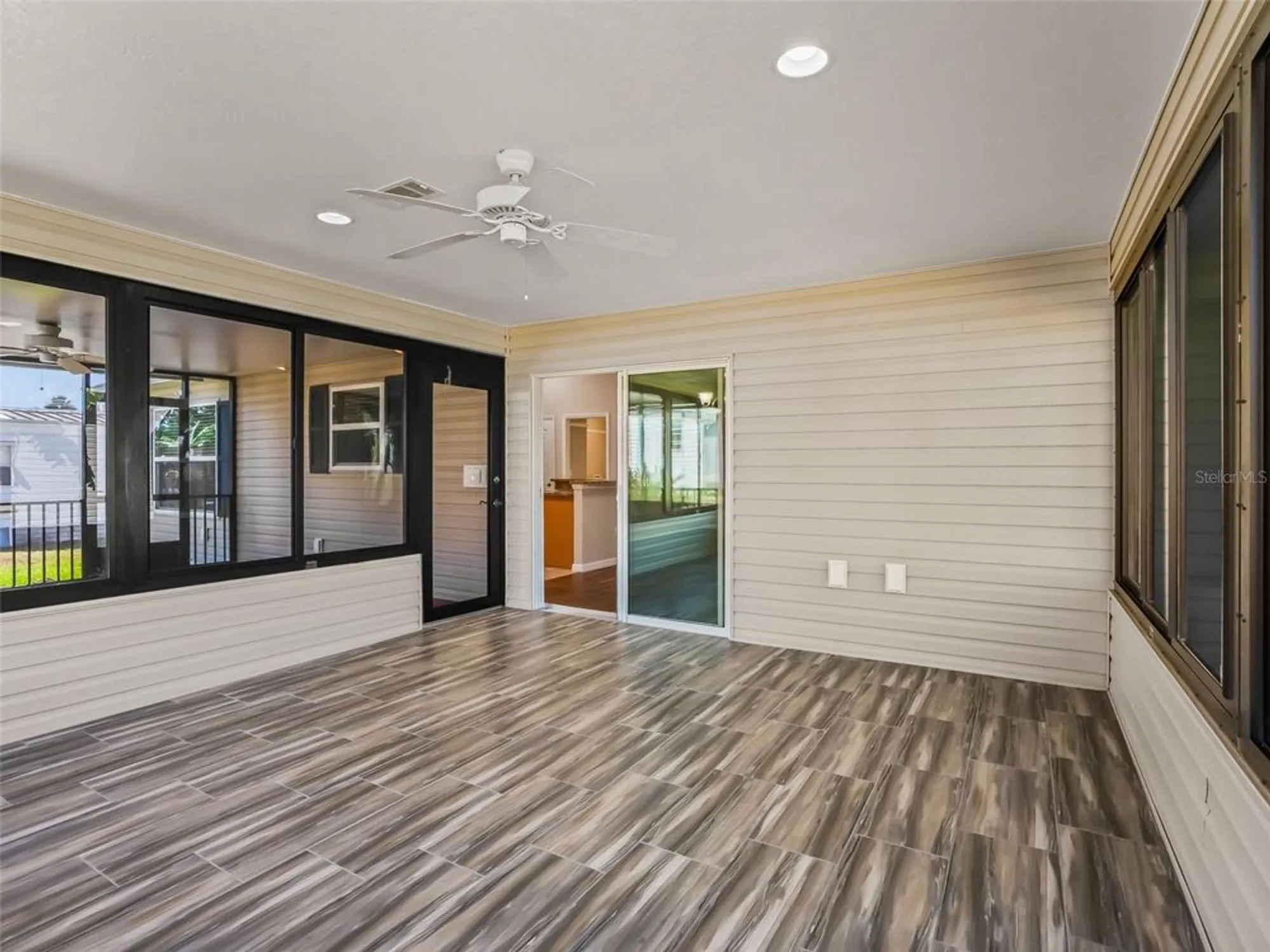 Property Slideshow image 15 of 37 | 828 silver oak ave, Lady Lake, FL, 32159