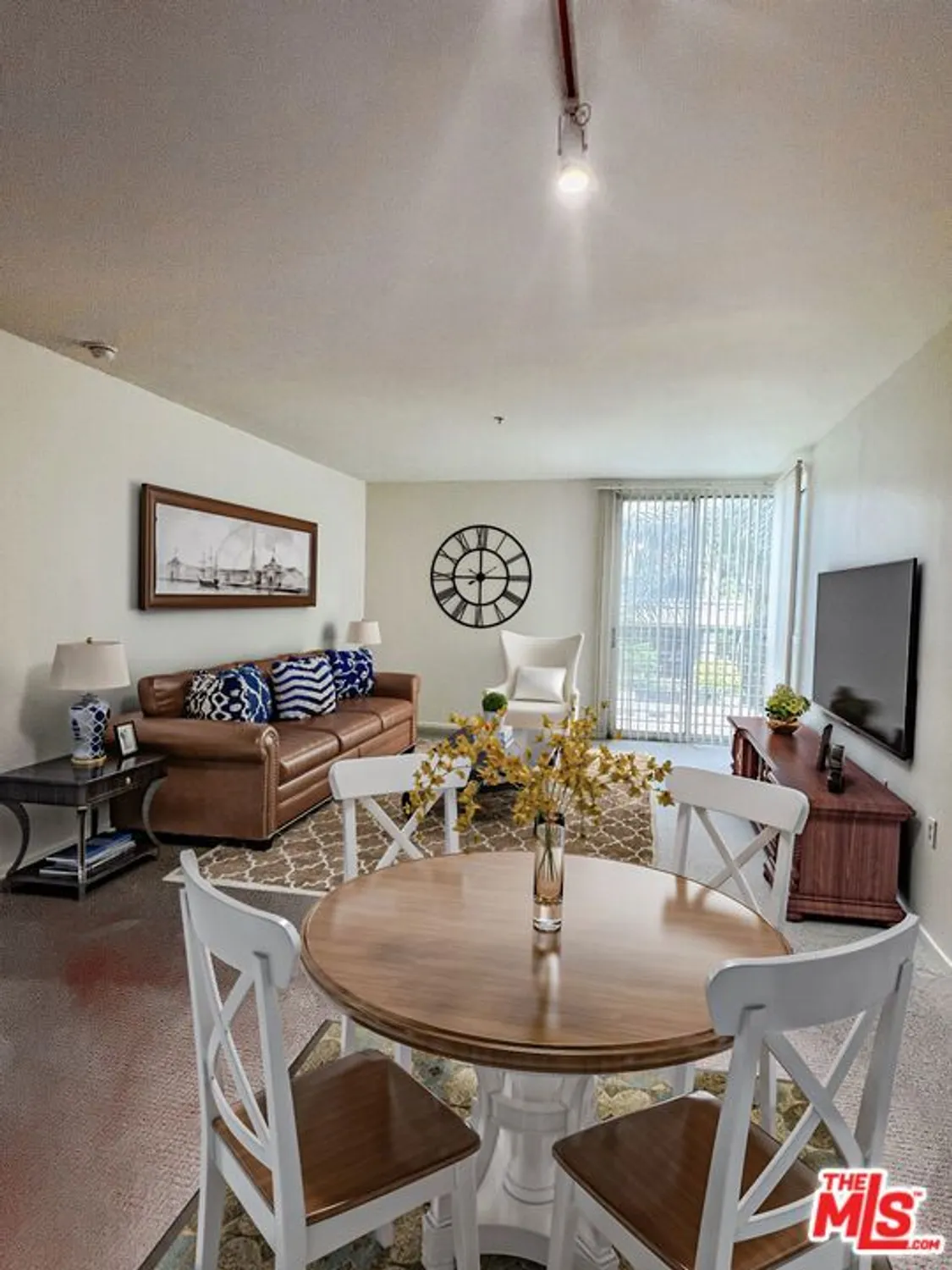 Property Slideshow image 8 of 45 | 267 s san pedro st 221, Los Angeles, CA, 90012