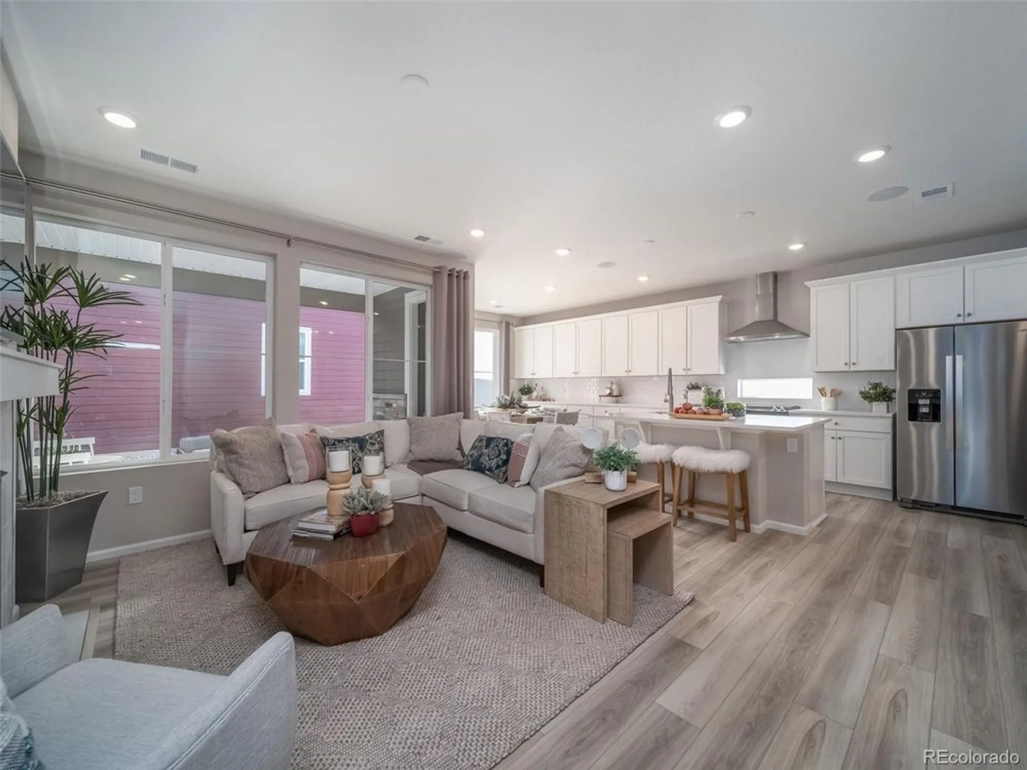 Property Slideshow image 8 of 24 | 21835 e 51st dr, Aurora, CO, 80019