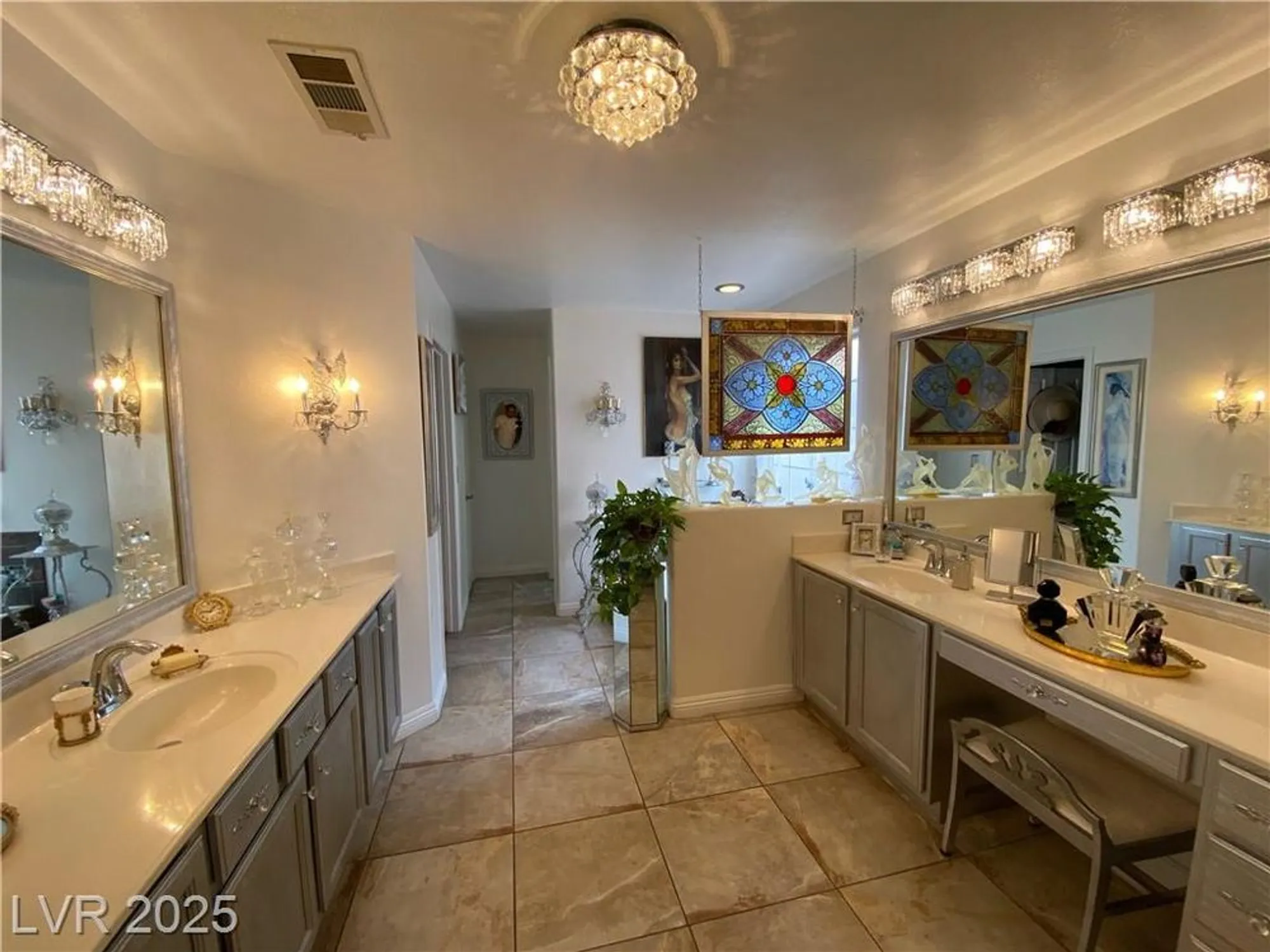 Property Slideshow image 17 of 27 | 4809 braeburn dr, Las Vegas, NV, 89130