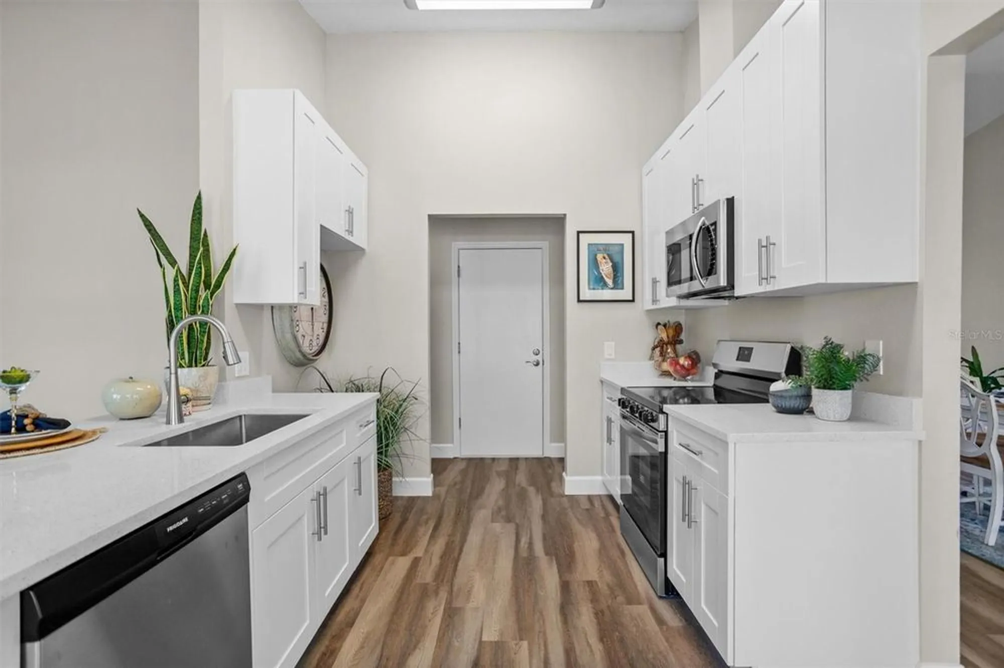 Property Slideshow image 13 of 68 | 1046 almondwood dr, Trinity, FL, 34655