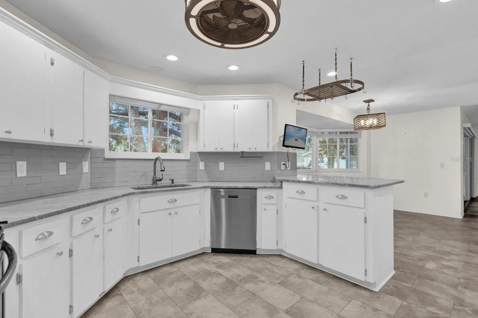 Property Slideshow image 8 of 35 | 11631 sw 82nd ter, Ocala, FL, 34481