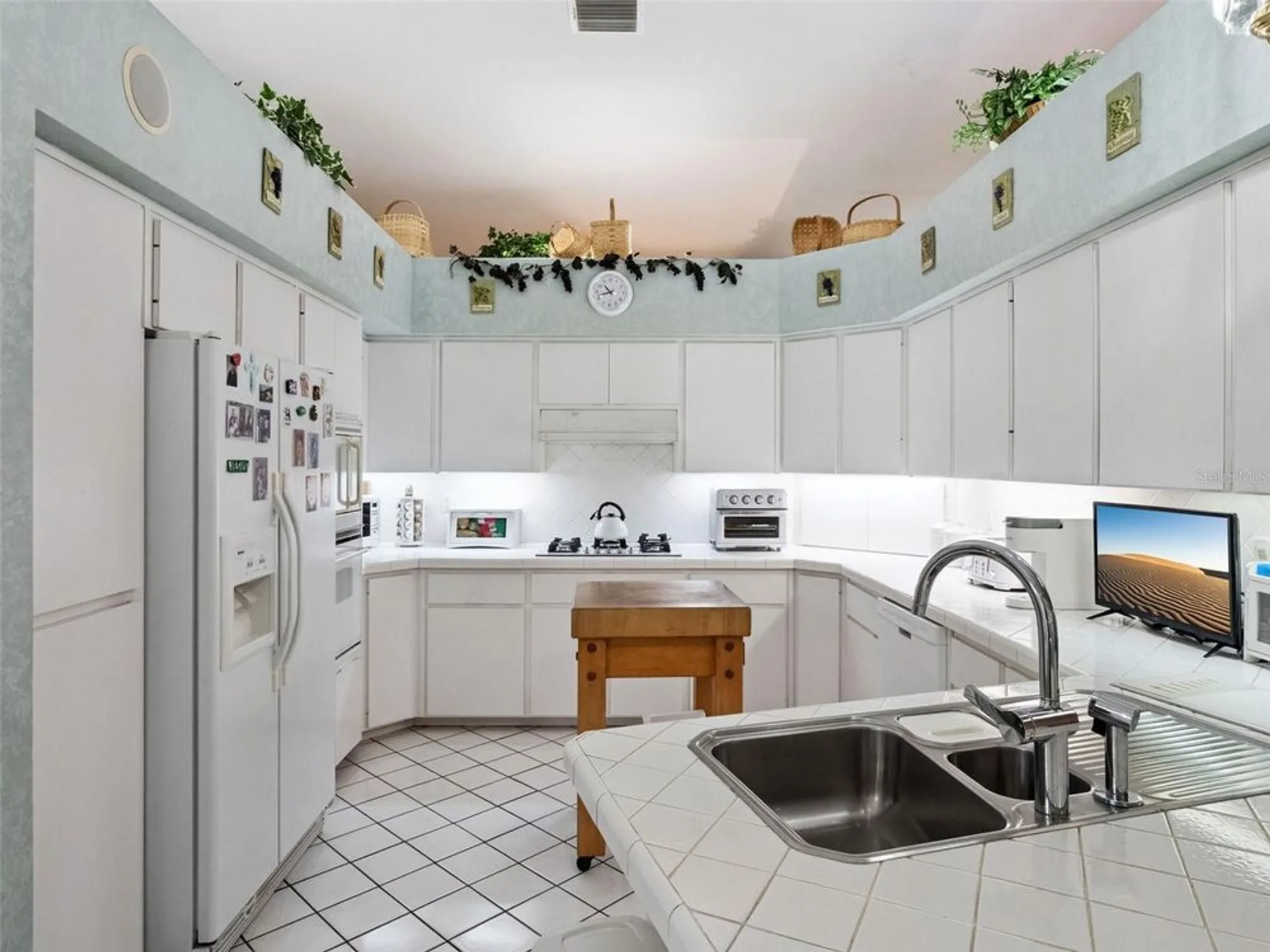 Property Slideshow image 17 of 86 | 5609 rosewall cir, Leesburg, FL, 34748