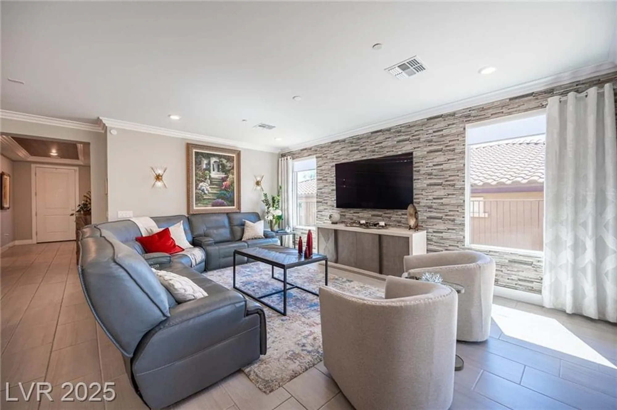 Property Slideshow image 19 of 55 | 35 cliffwater st, Henderson, NV, 89011