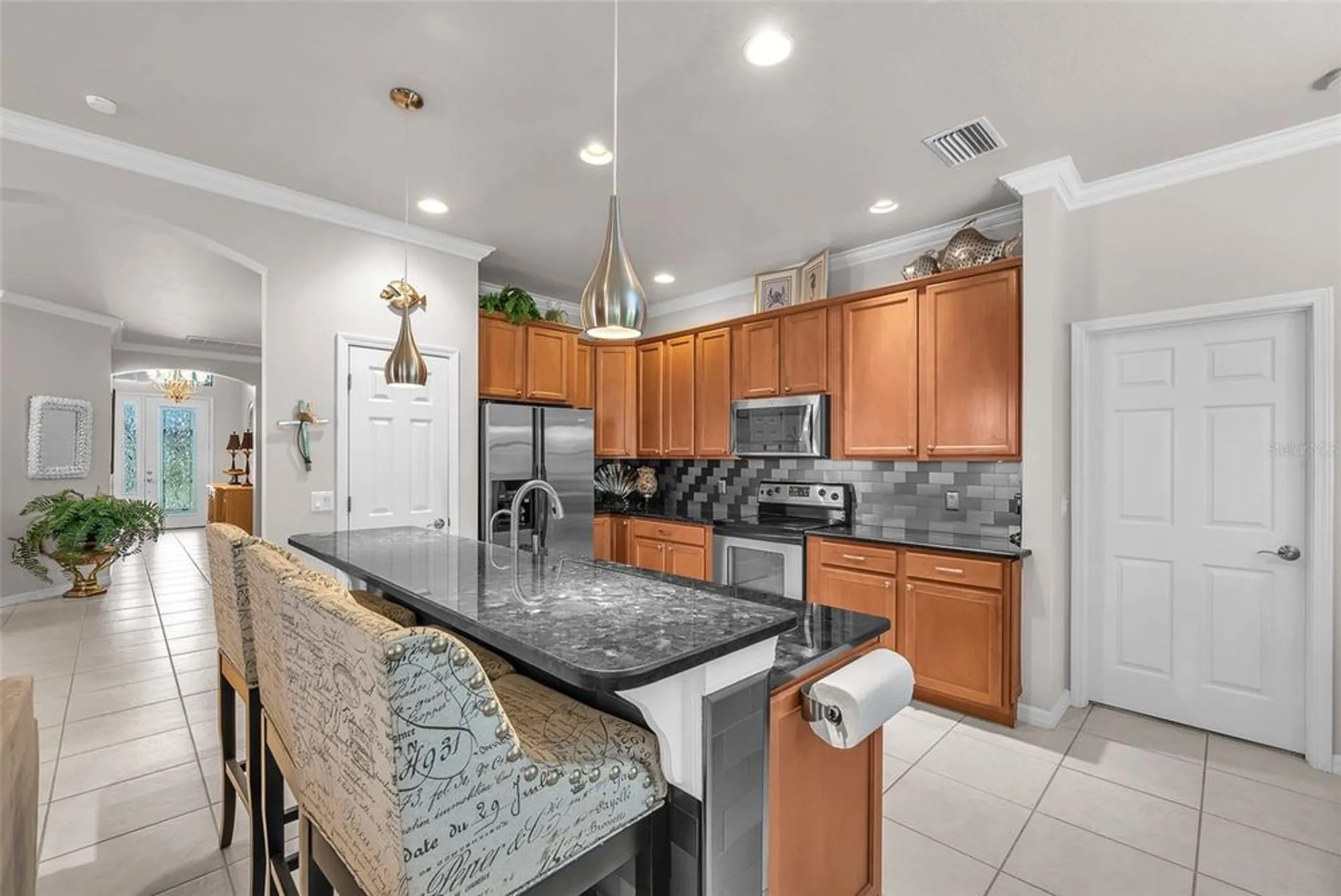 Property Slideshow image 16 of 51 | 321 silver falls dr, Apollo Beach, FL, 33572