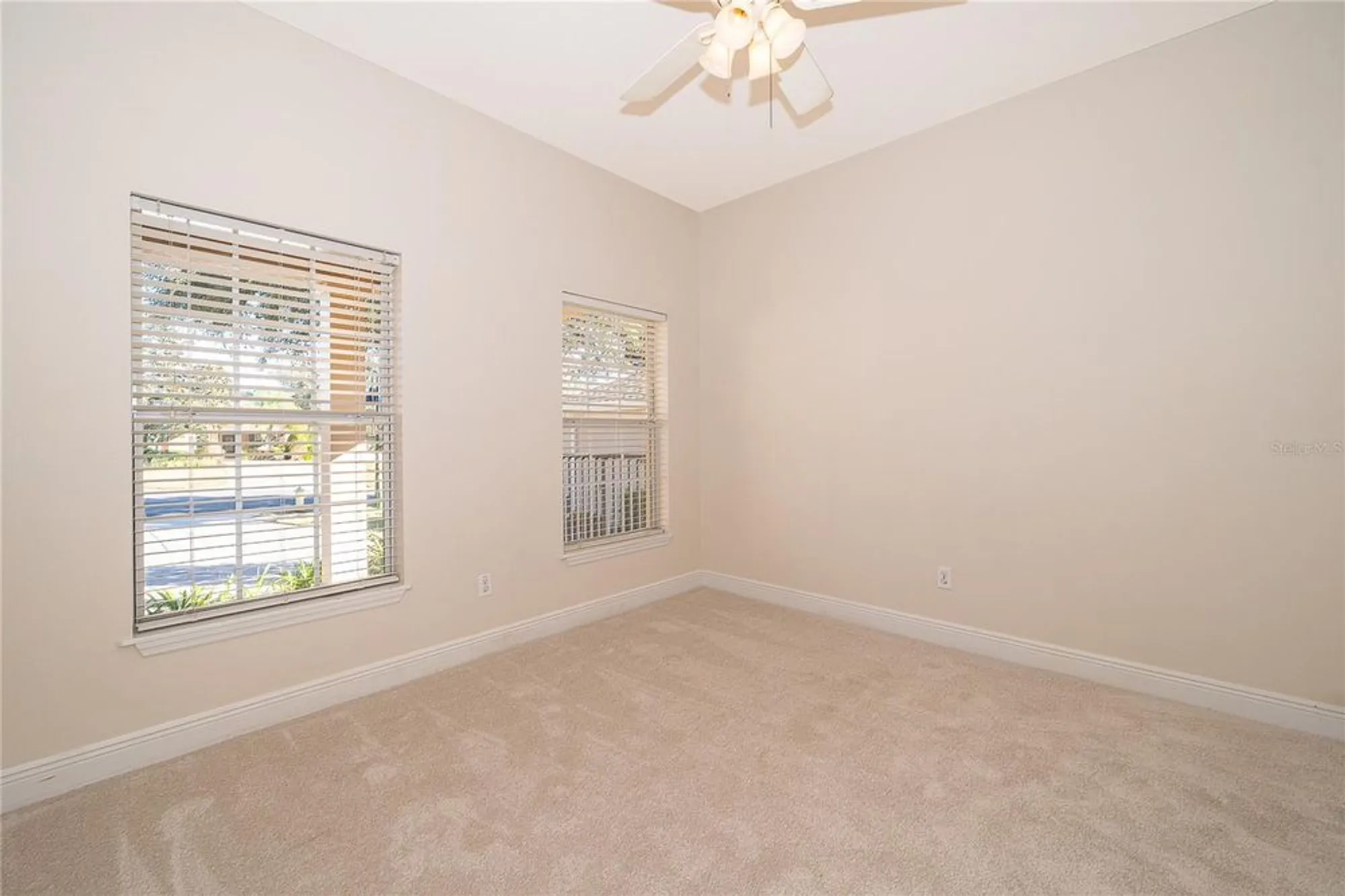 Property Slideshow image 24 of 28 | 21612 belgian ct, Mount Dora, FL, 32757
