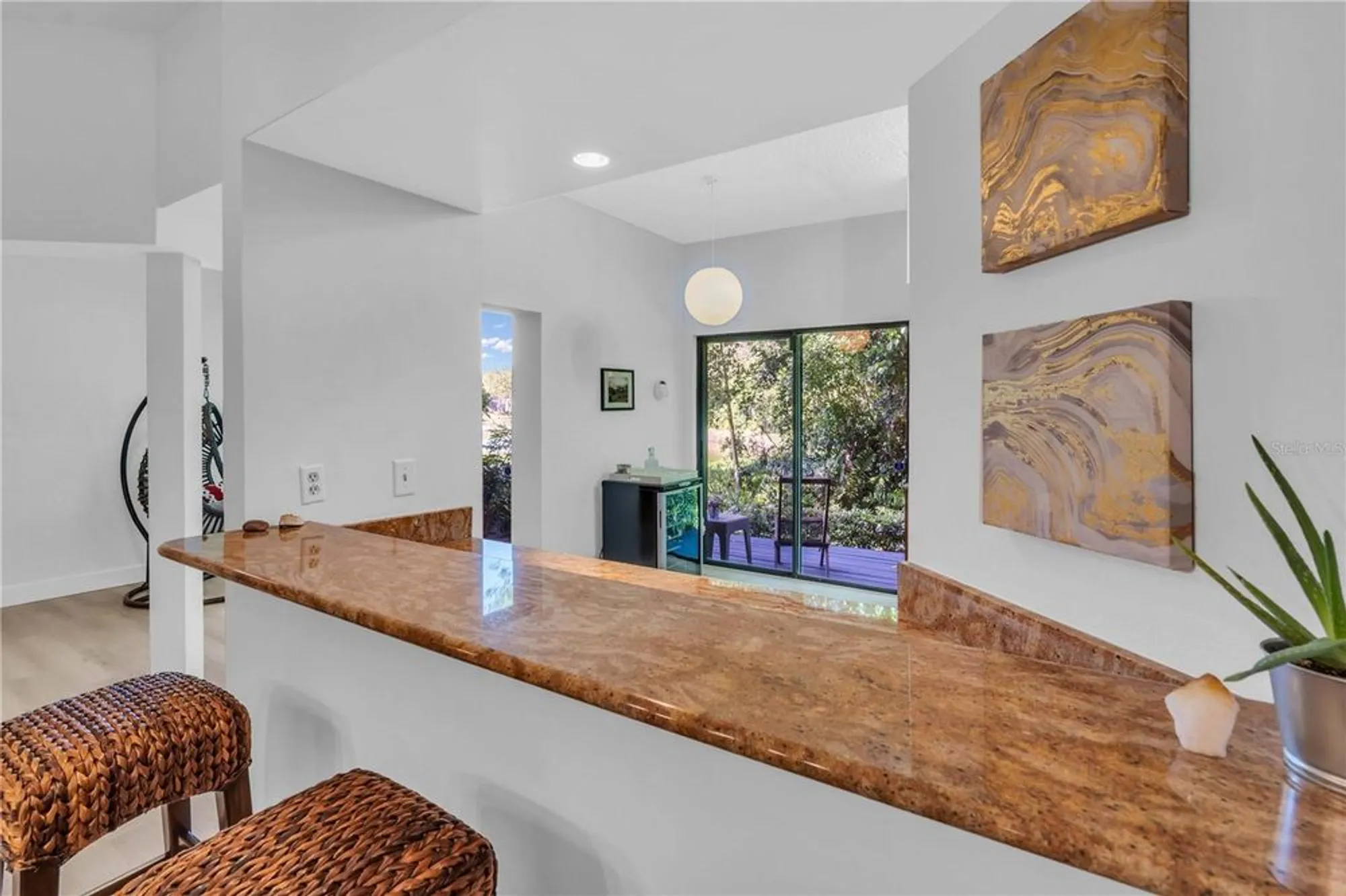 Property Slideshow image 11 of 44 | 1720 starling dr 103, Sarasota, FL, 34231