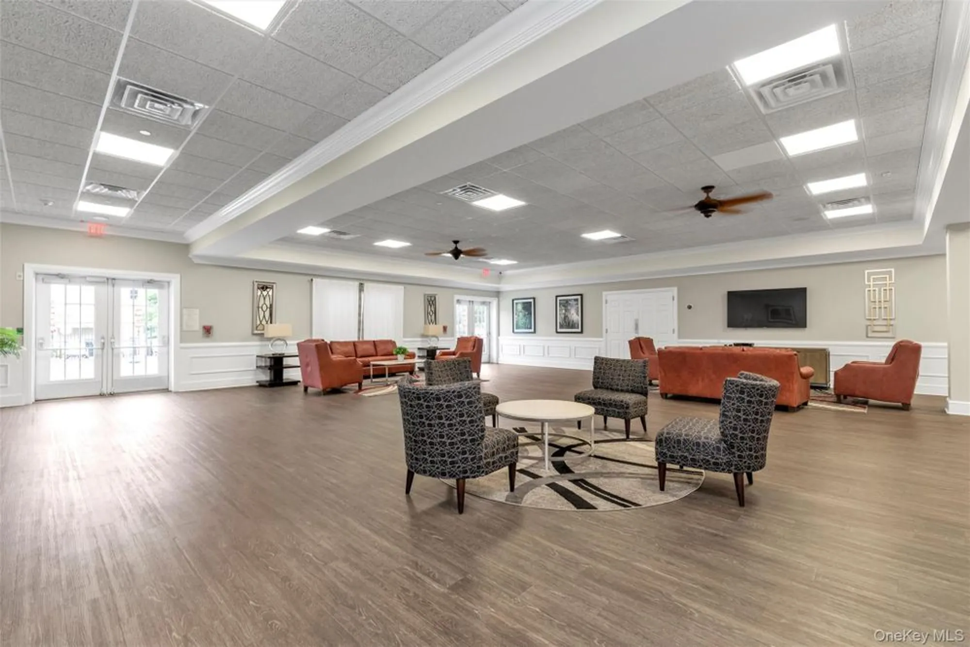 Property Slideshow image 20 of 27 | 331 spring dr, East Meadow, NY, 11554