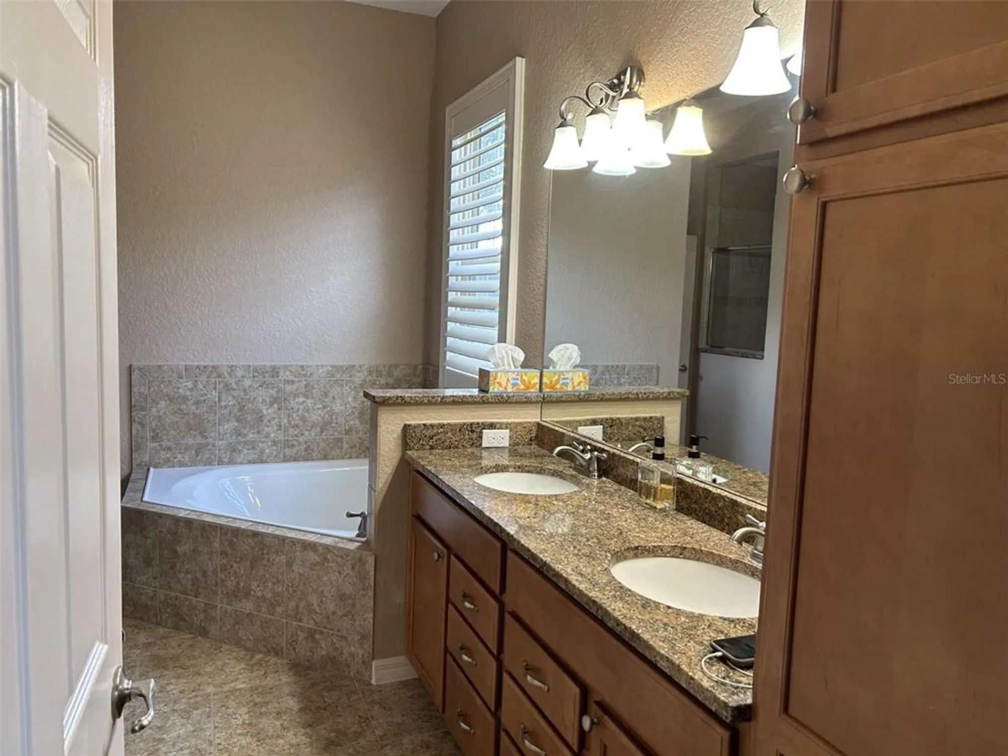Property Slideshow image 13 of 32 | 11120 se 168th loop, Summerfield, FL, 34491