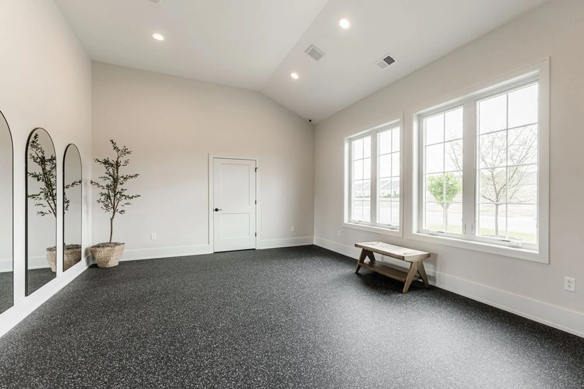 Property Slideshow image 36 of 45 | 64 kloe ln 64, Sycamore, IL, 60178