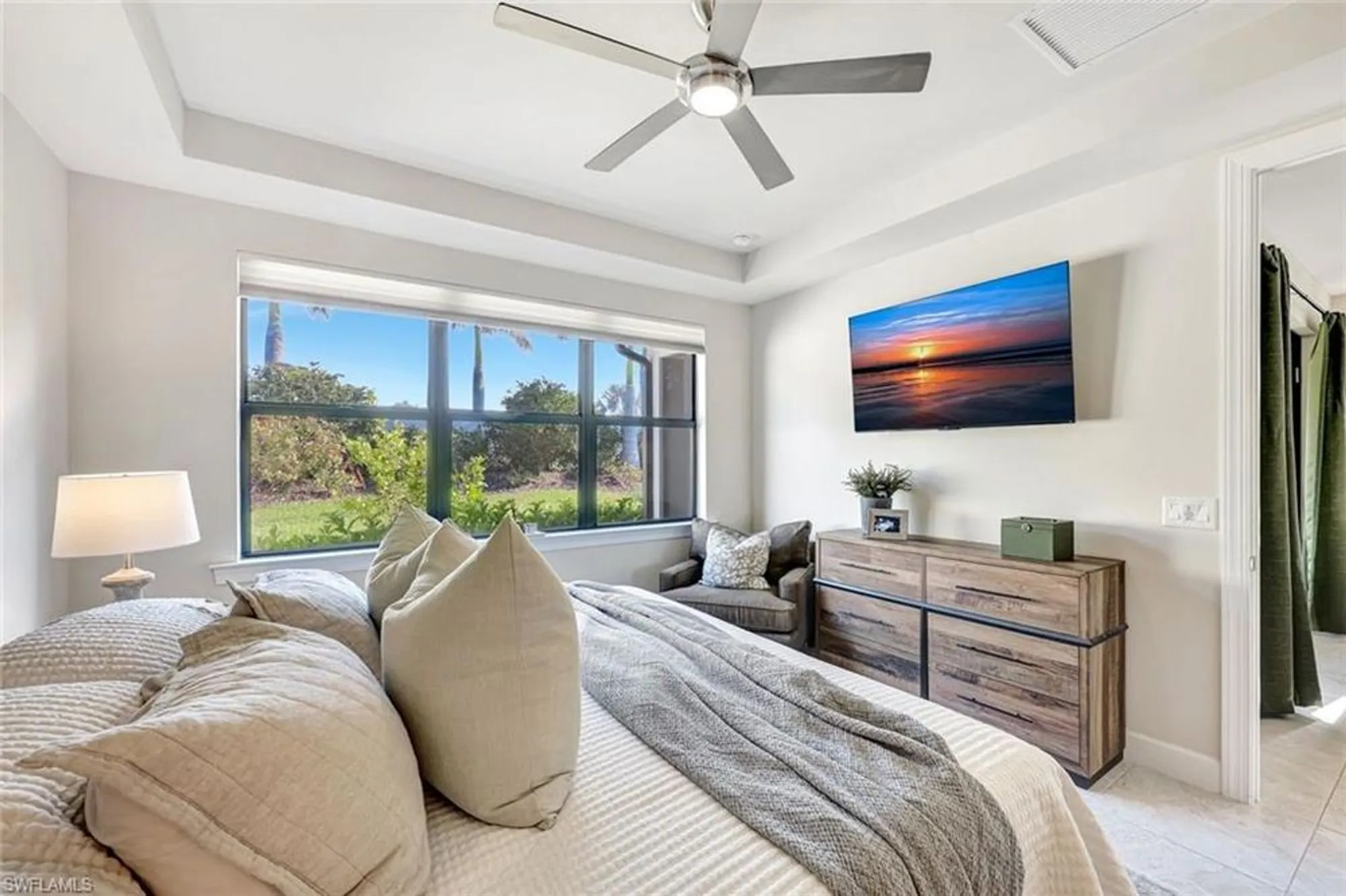 Property Slideshow image 14 of 32 | 12240 canal grande dr, Fort Myers, FL, 33913