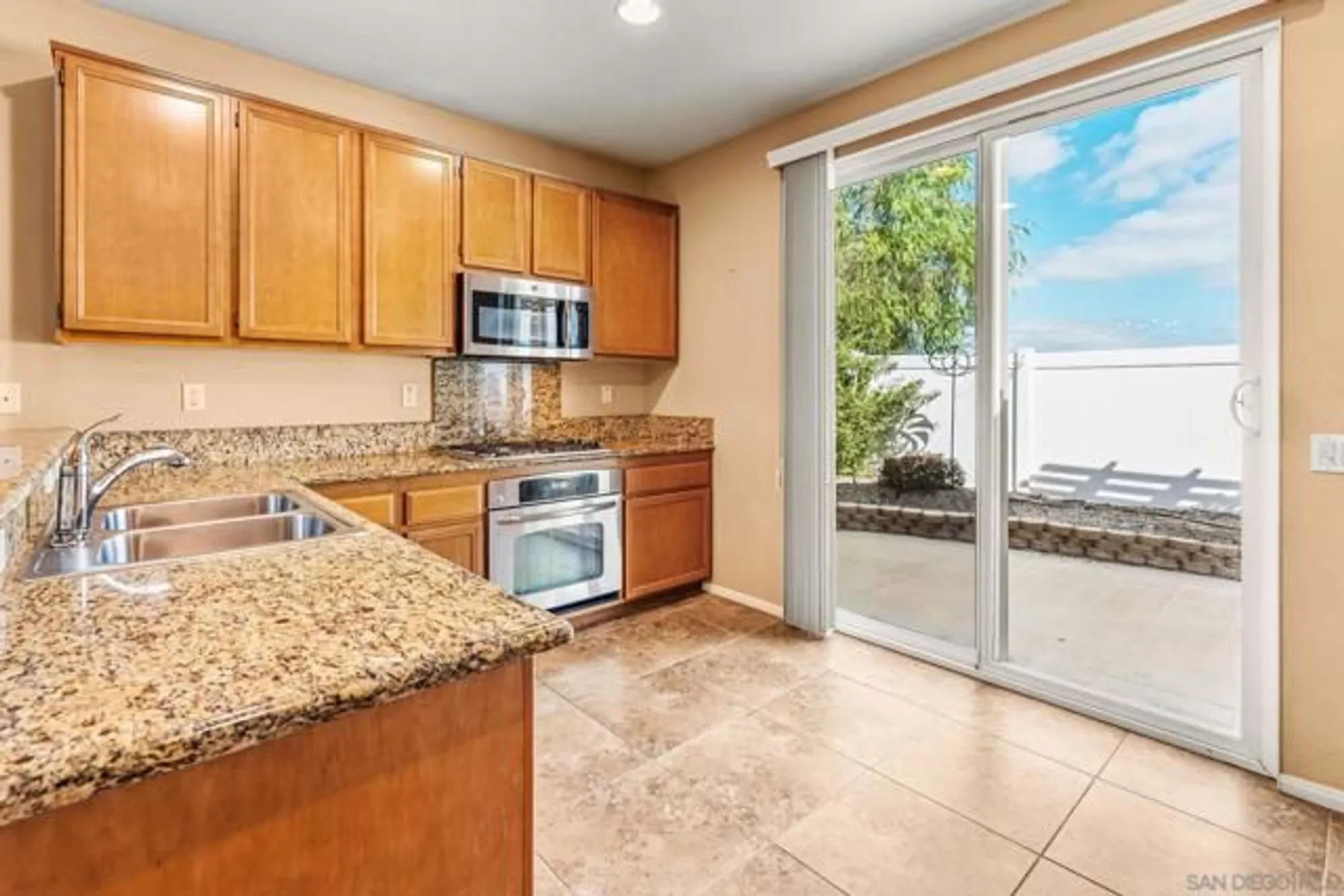 Property Slideshow image 4 of 26 | 26684 rim creek path, Menifee, CA, 92584