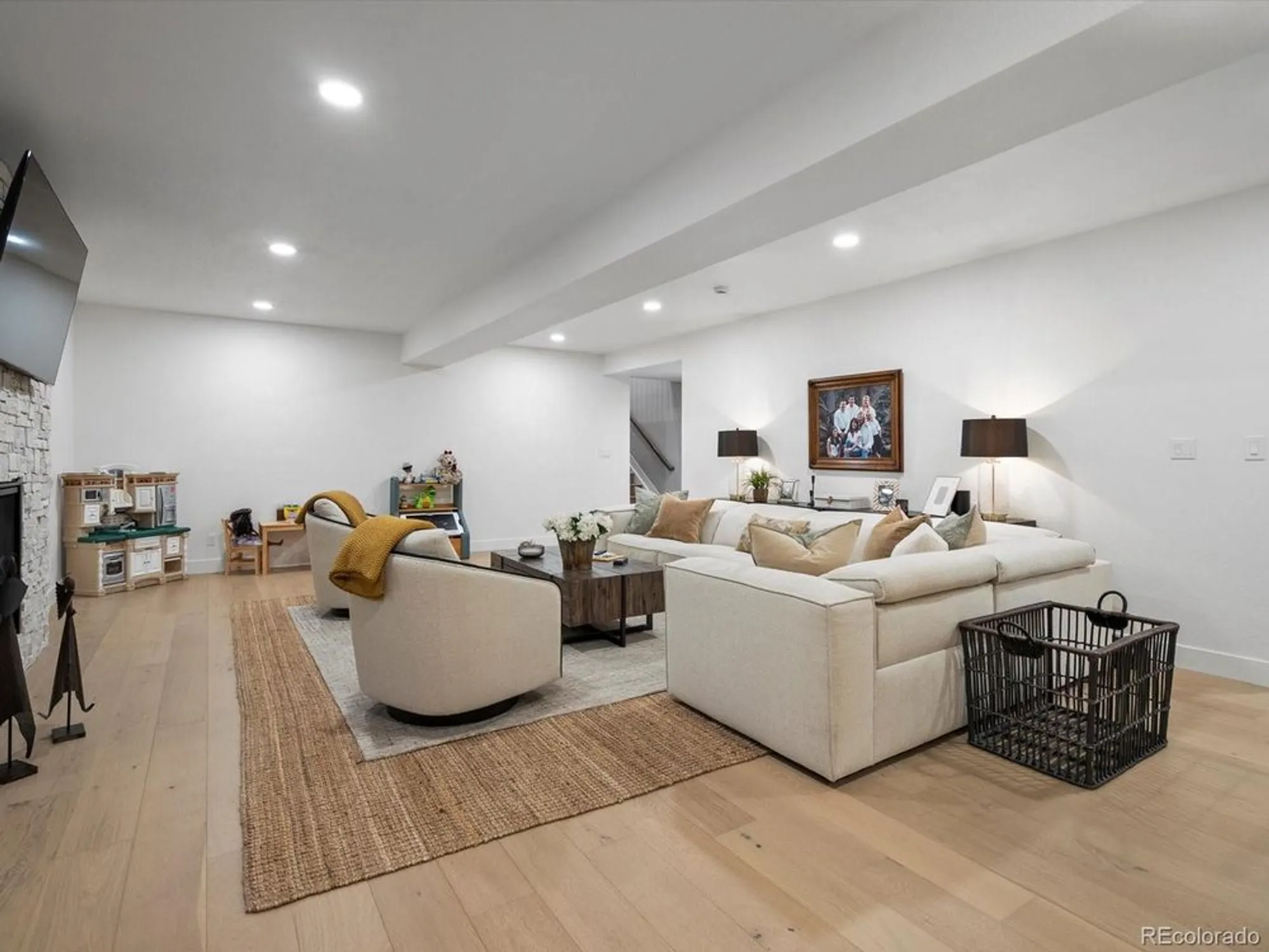 Property Slideshow image 25 of 38 | 9035 s shawnee ct, Aurora, CO, 80016