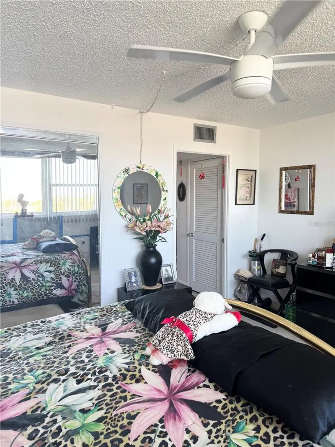 Property Slideshow image 12 of 22 | 7465 bay island dr 312, South Pasadena, FL, 33707