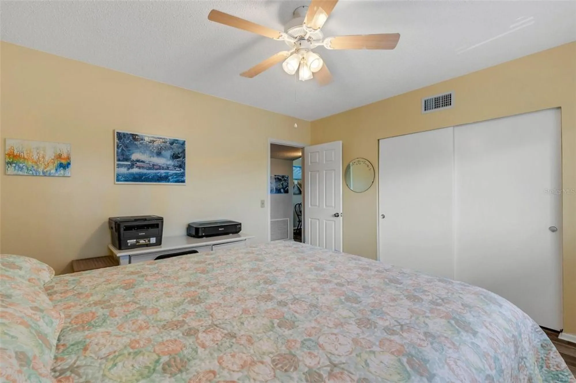 Property Slideshow image 32 of 56 | 2401 ecuadorian way apt 57, Clearwater, FL, 33763