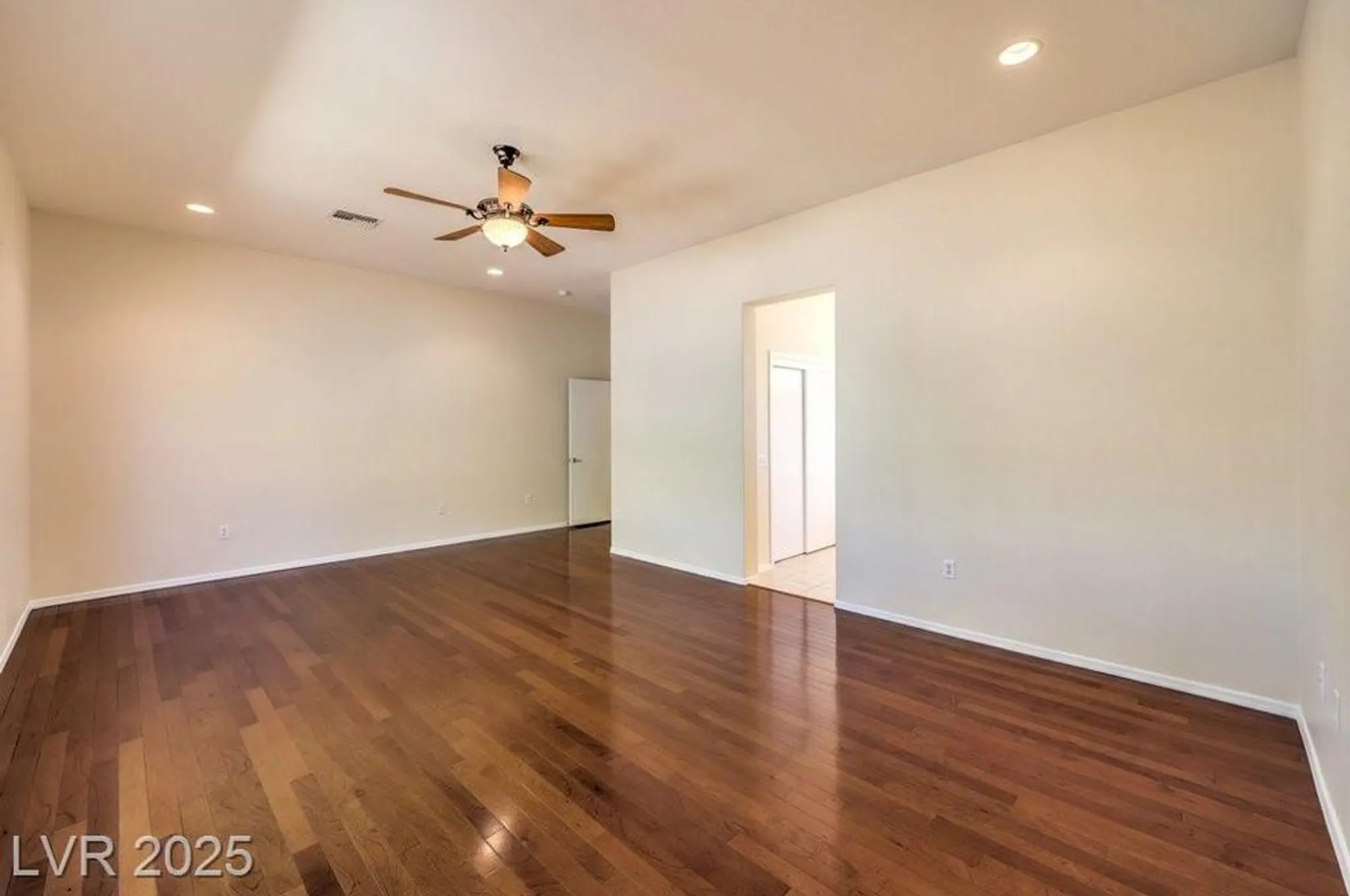 Property Slideshow image 19 of 39 | 11008 summers end ave, Las Vegas, NV, 89134