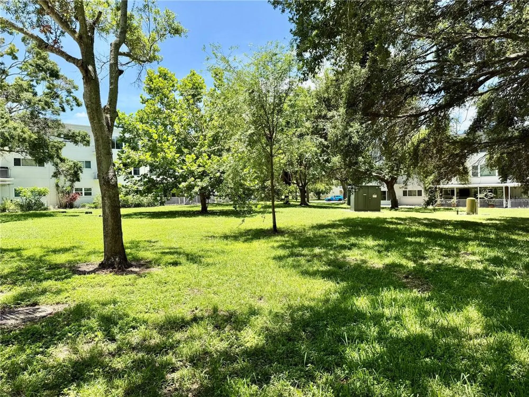 Property Slideshow image 32 of 49 | 2293 swedish dr 21, Clearwater, FL, 33763