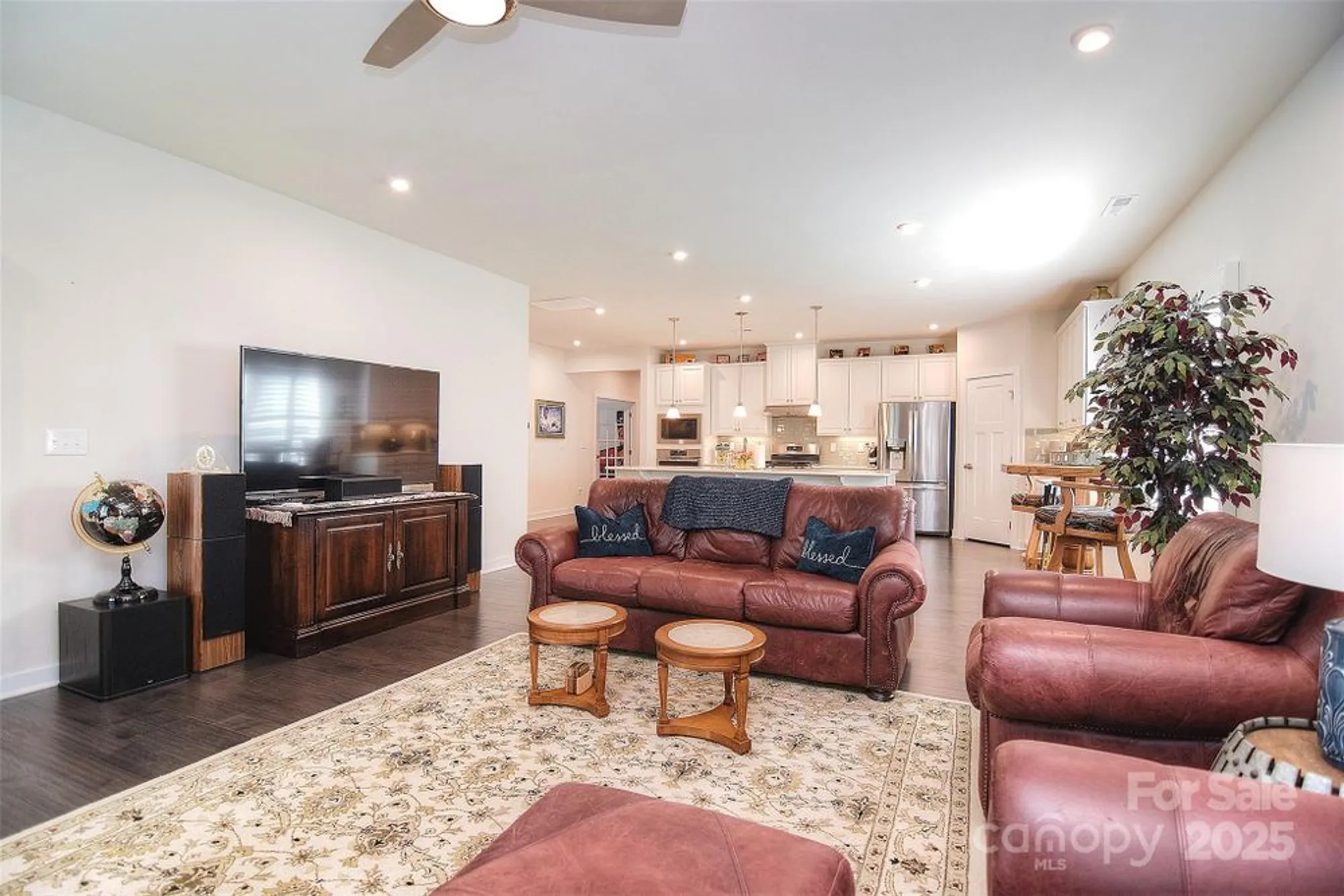 Property Slideshow image 13 of 38 | 5219 larewood dr, Charlotte, NC, 28215