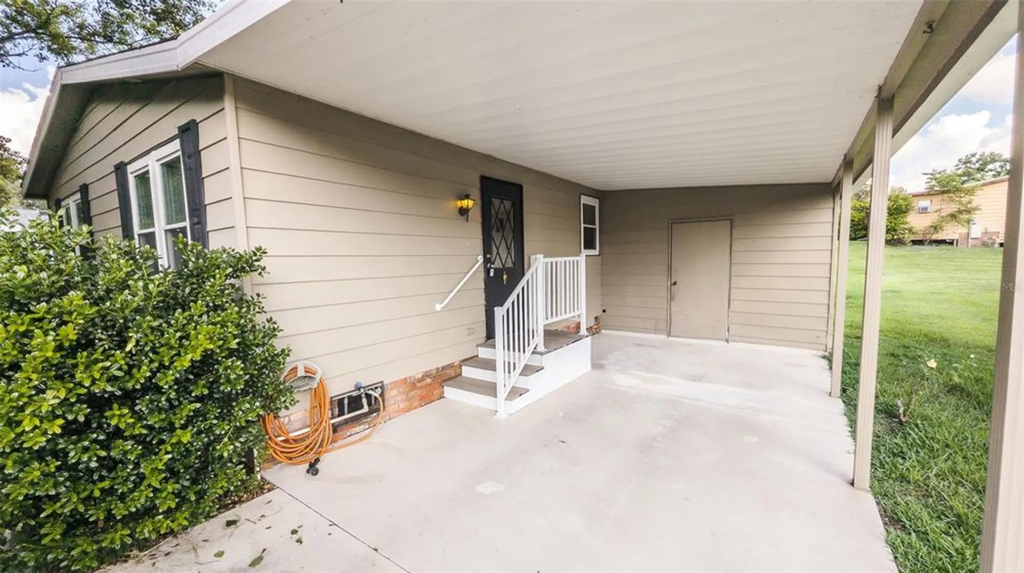 Property Slideshow image 20 of 25 | 1725 hilton head blvd, Lady Lake, FL, 32159