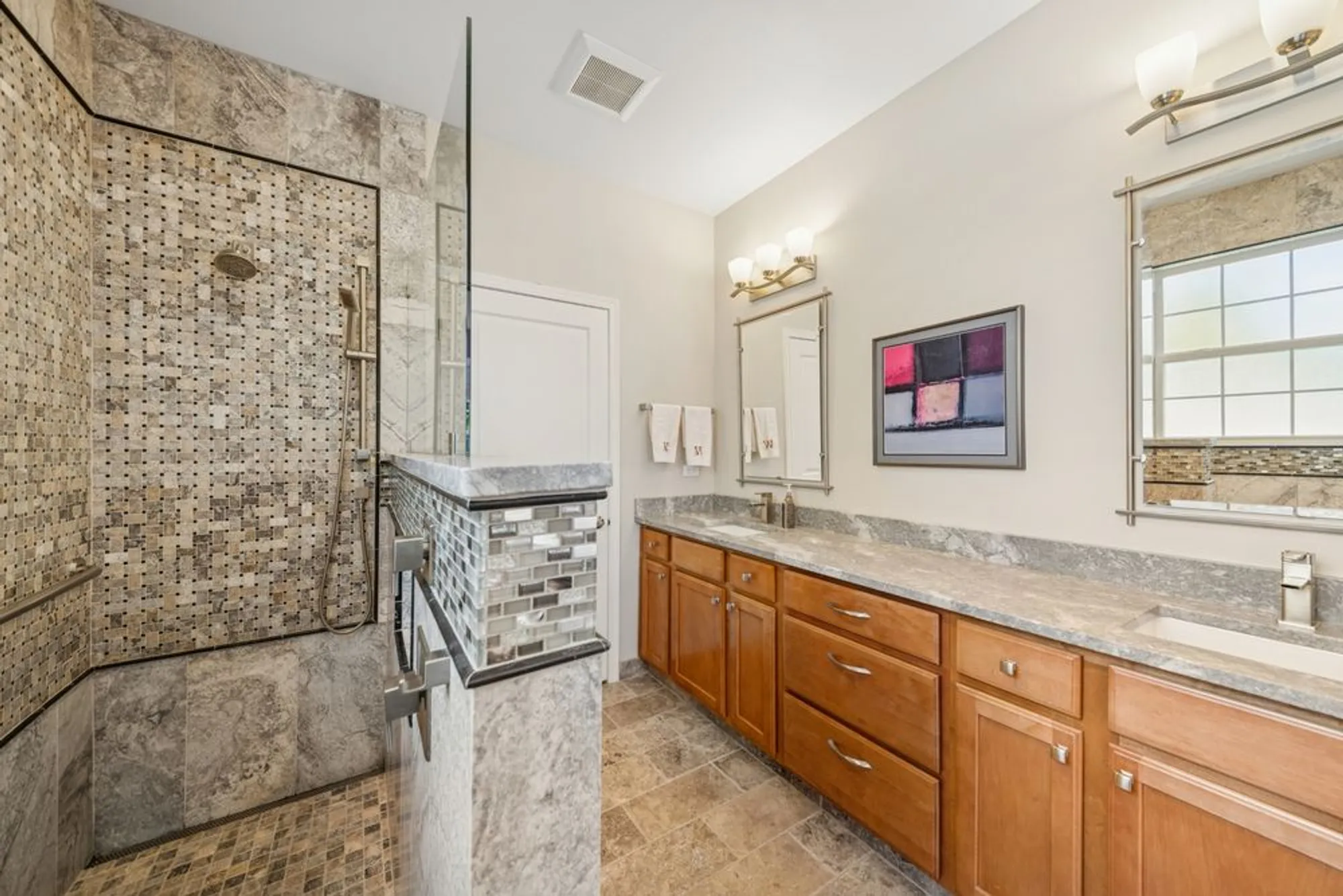 Property Slideshow image 22 of 27 | 2541 harvest vly, Elgin, IL, 60124