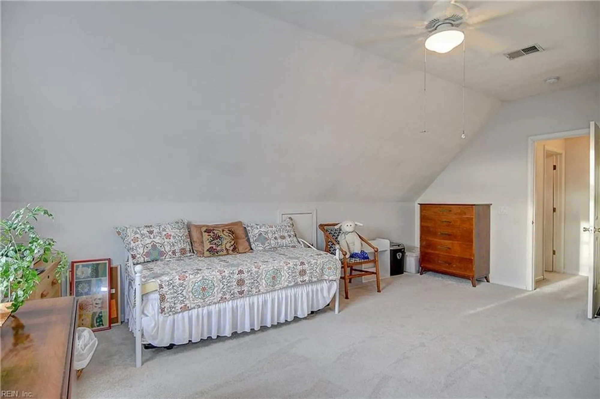 Property Slideshow image 37 of 49 | 3008 looking glass ct, Virginia Beach, VA, 23456