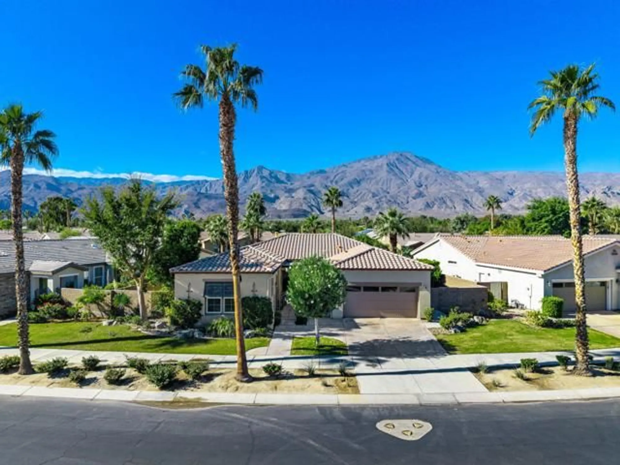 Property Slideshow image 5 of 48 | 81943 prism dr, La Quinta, CA, 92253