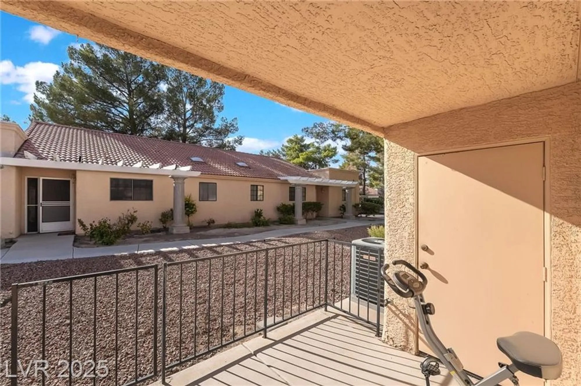 Property Slideshow image 31 of 44 | 2851 s valley view blvd 1120, Las Vegas, NV, 89102