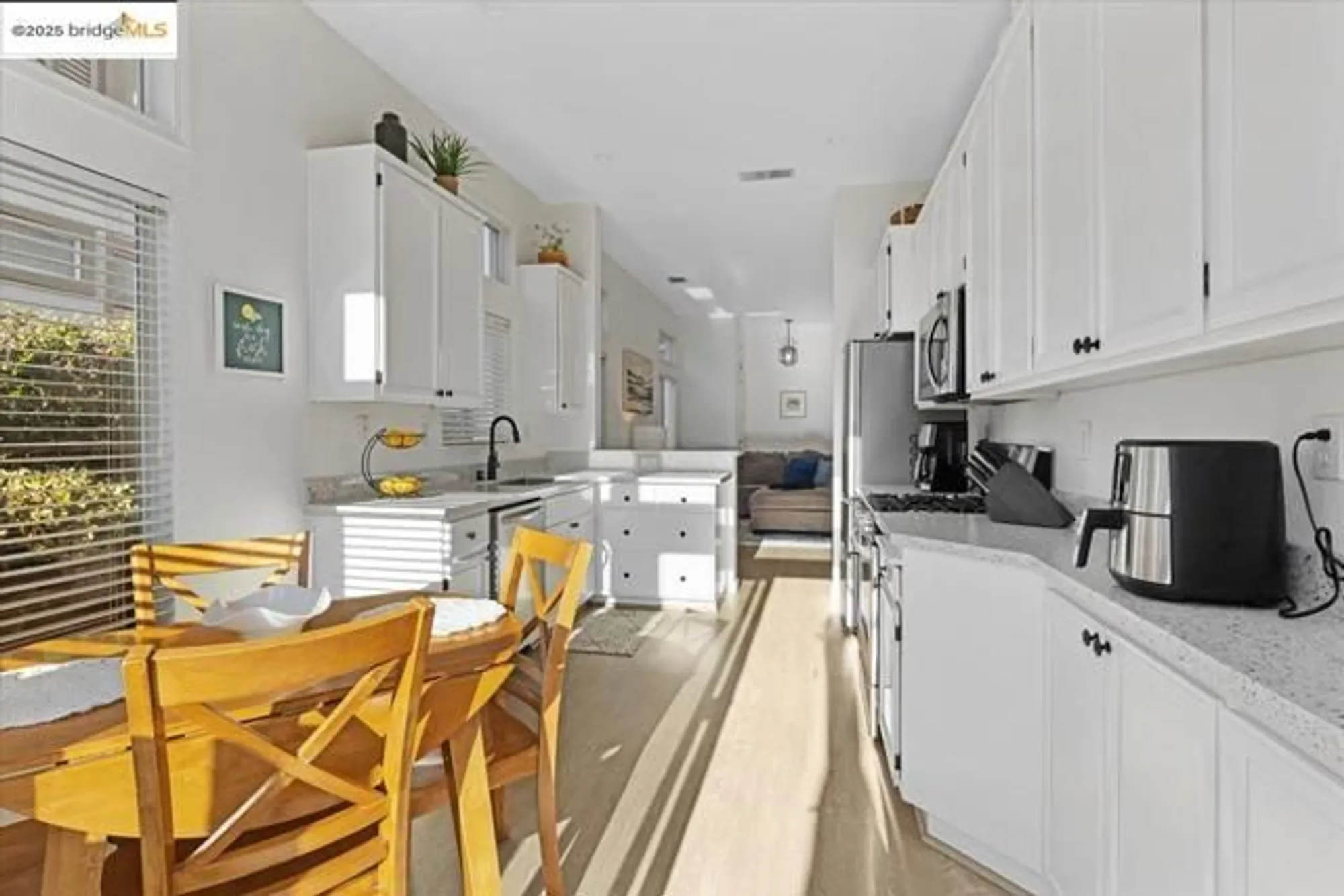 Property Slideshow image 23 of 43 | 308 upton pyne dr, Brentwood, CA, 94513