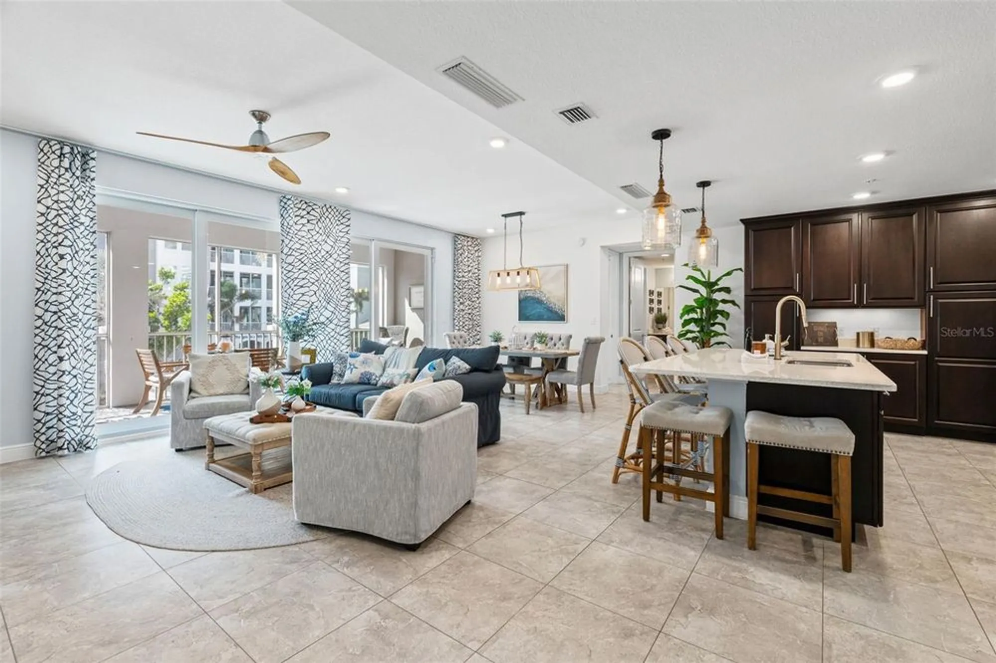 Property Slideshow image 9 of 94 | 395 aruba cir unit 101, Bradenton, FL, 34209