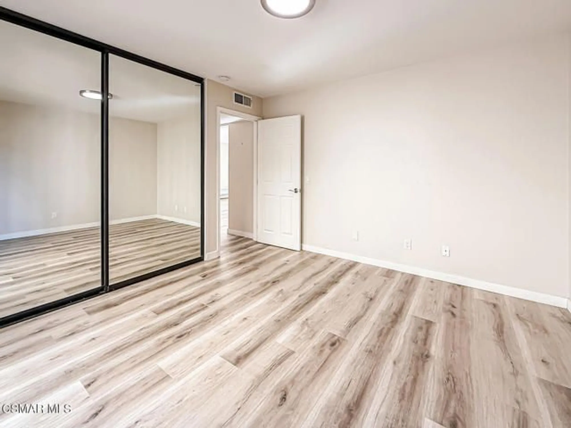 Property Slideshow image 15 of 42 | 291 sequoia ct 17, Thousand Oaks, CA, 91360