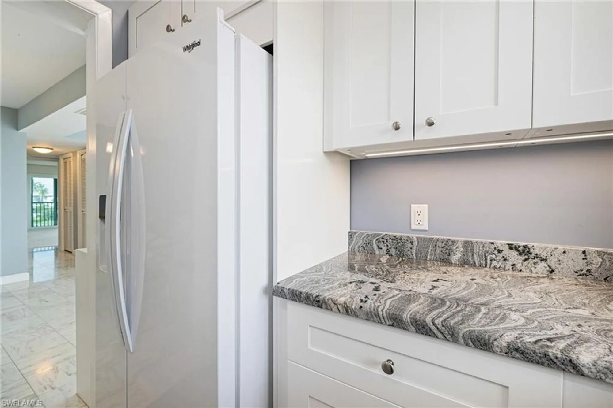 Property Slideshow image 17 of 49 | 3200 gulf shore blvd 401, Naples, FL, 34103