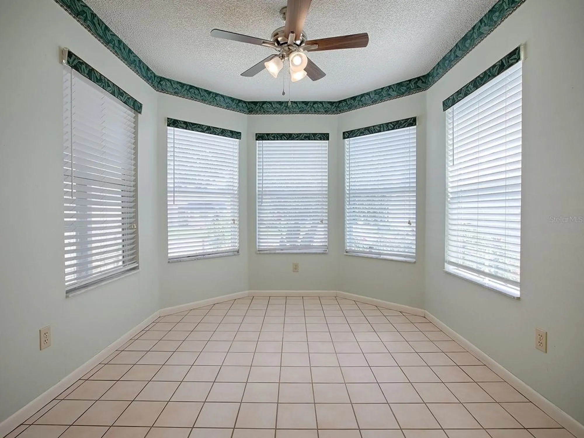 Property Slideshow image 27 of 43 | 642 glen oaks dr, Leesburg, FL, 34748